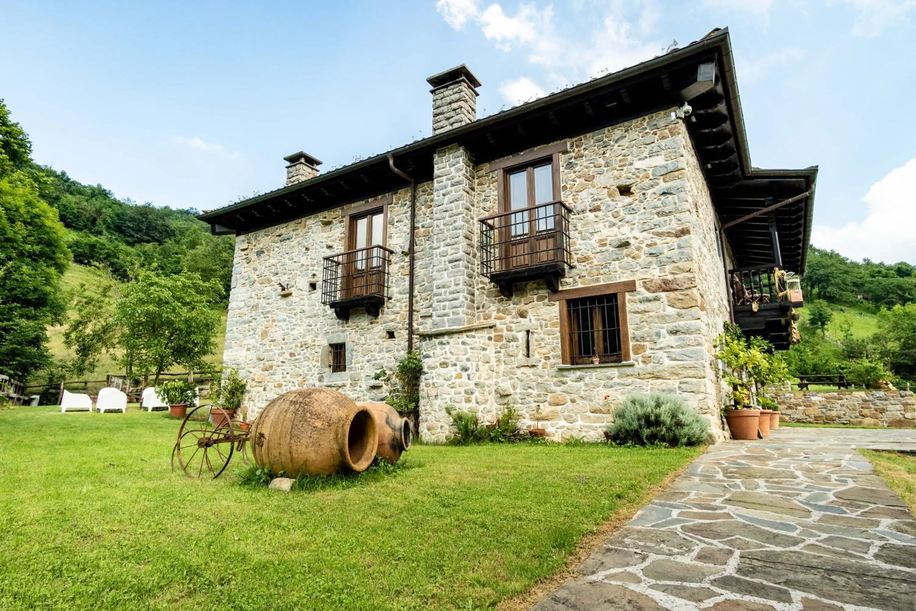 Property building in Casona de El Castañíu