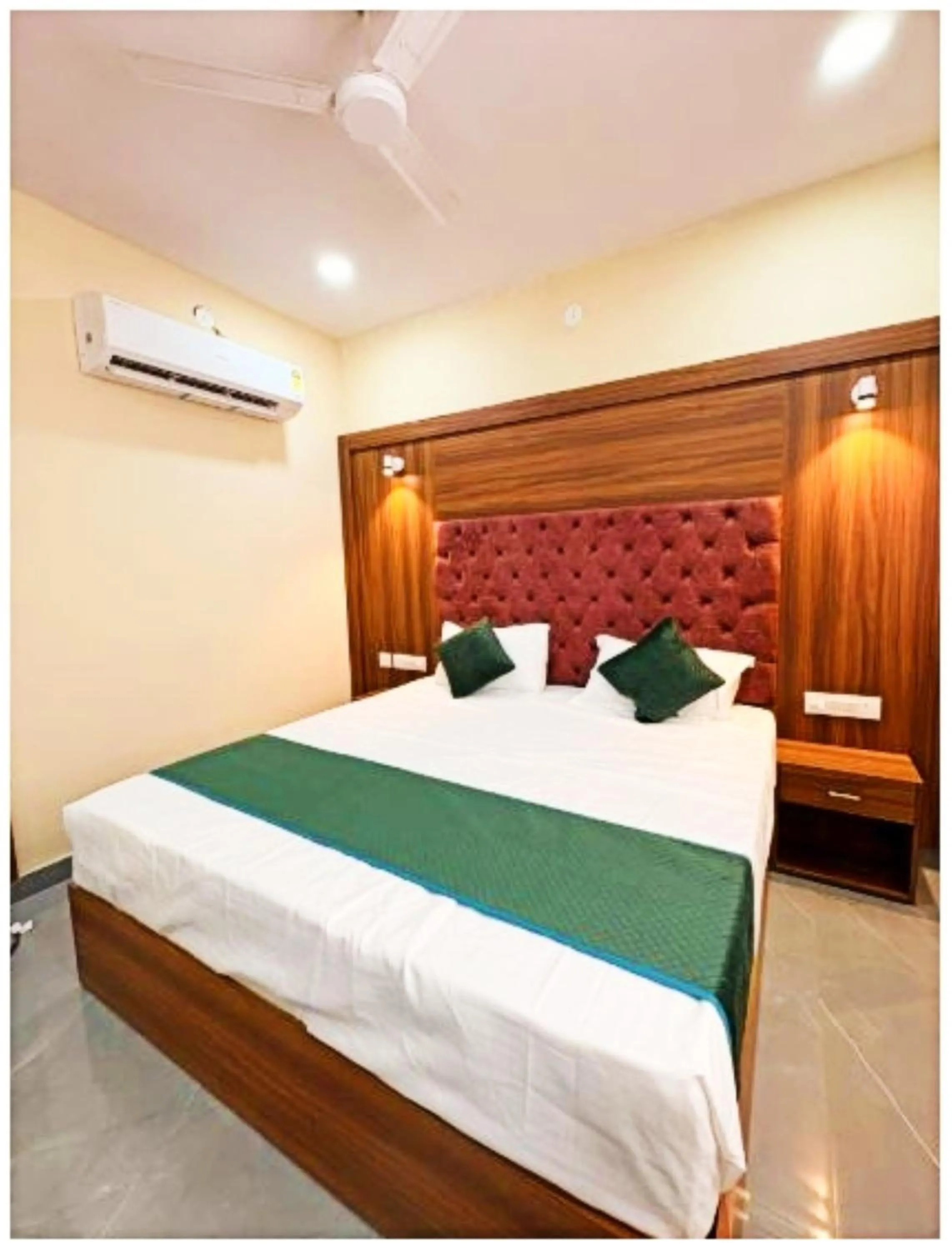 Bedroom, Bed in Hotel Jay ambey palace In Jaipur