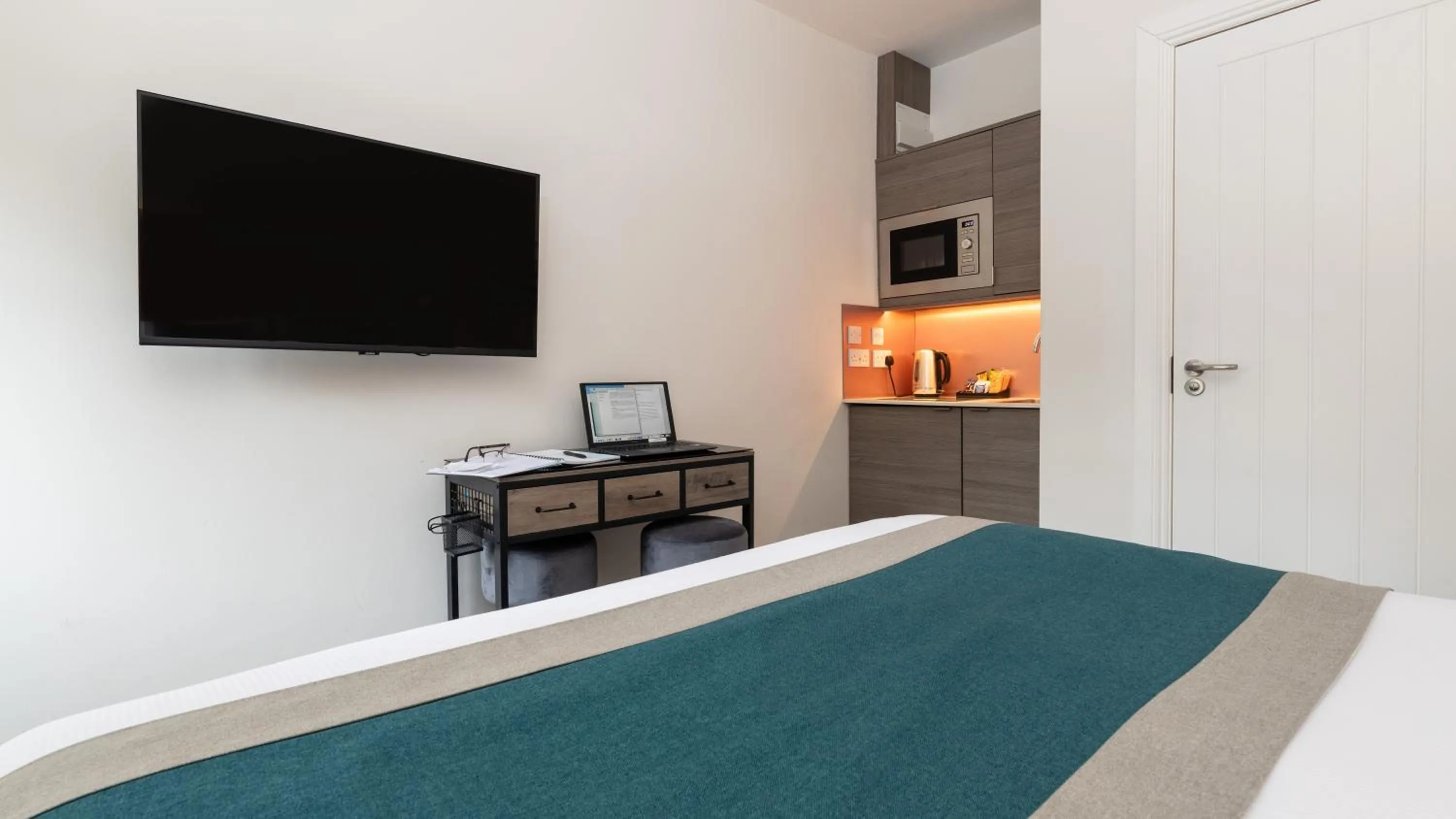 Bed in Linen Bank Residence - Aparthotel