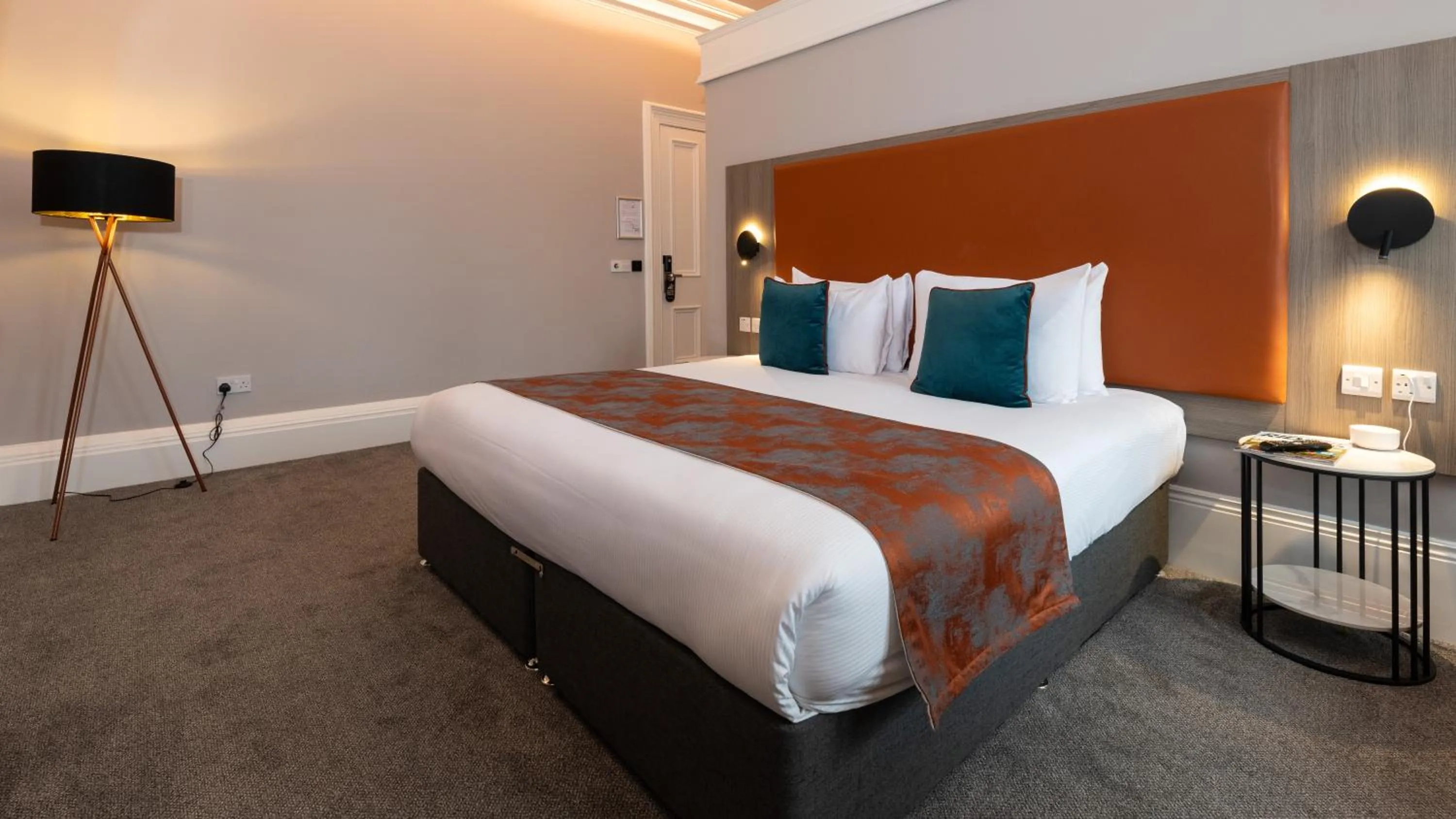 Bed in Linen Bank Residence - Aparthotel