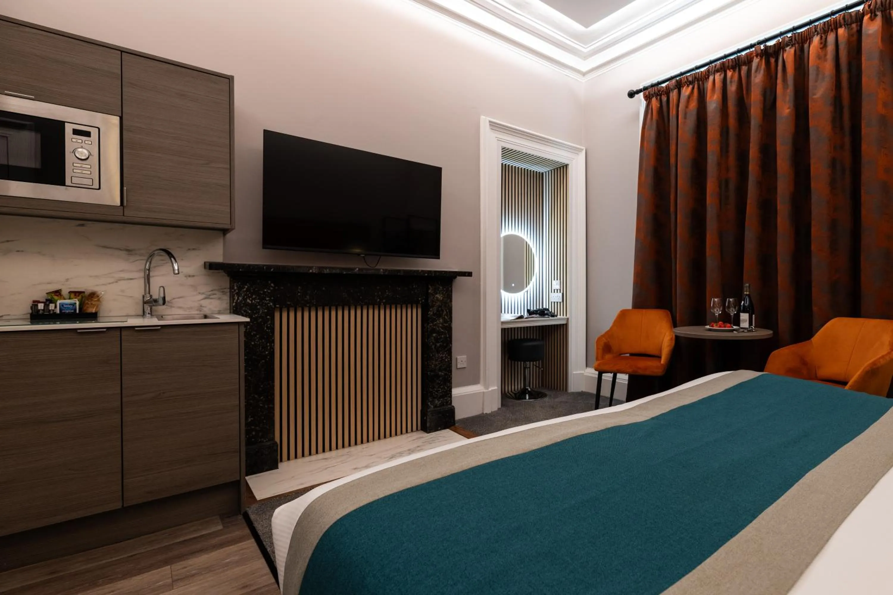 TV and multimedia, Bed in Linen Bank Residence - Aparthotel