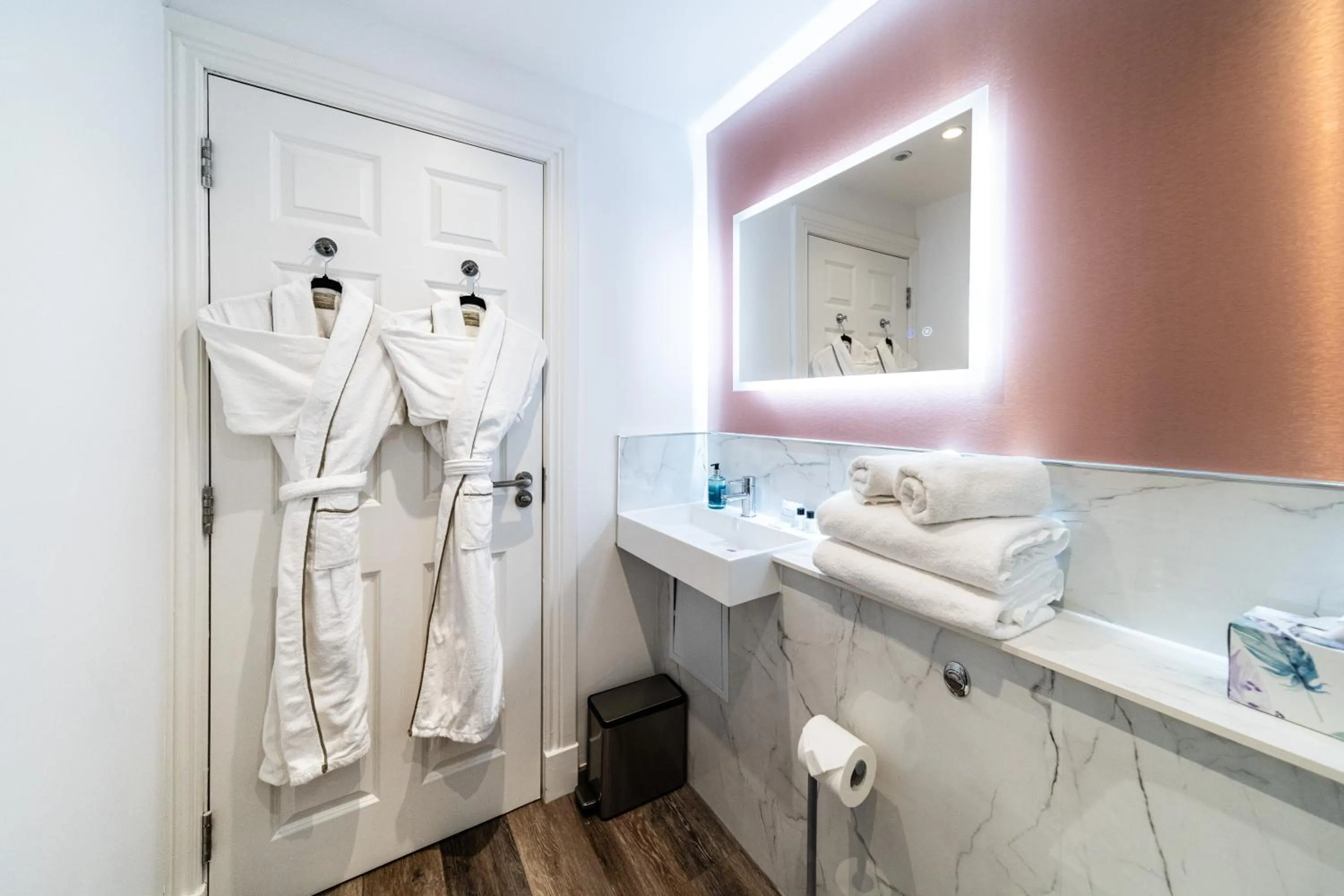 Shower in Linen Bank Residence - Aparthotel