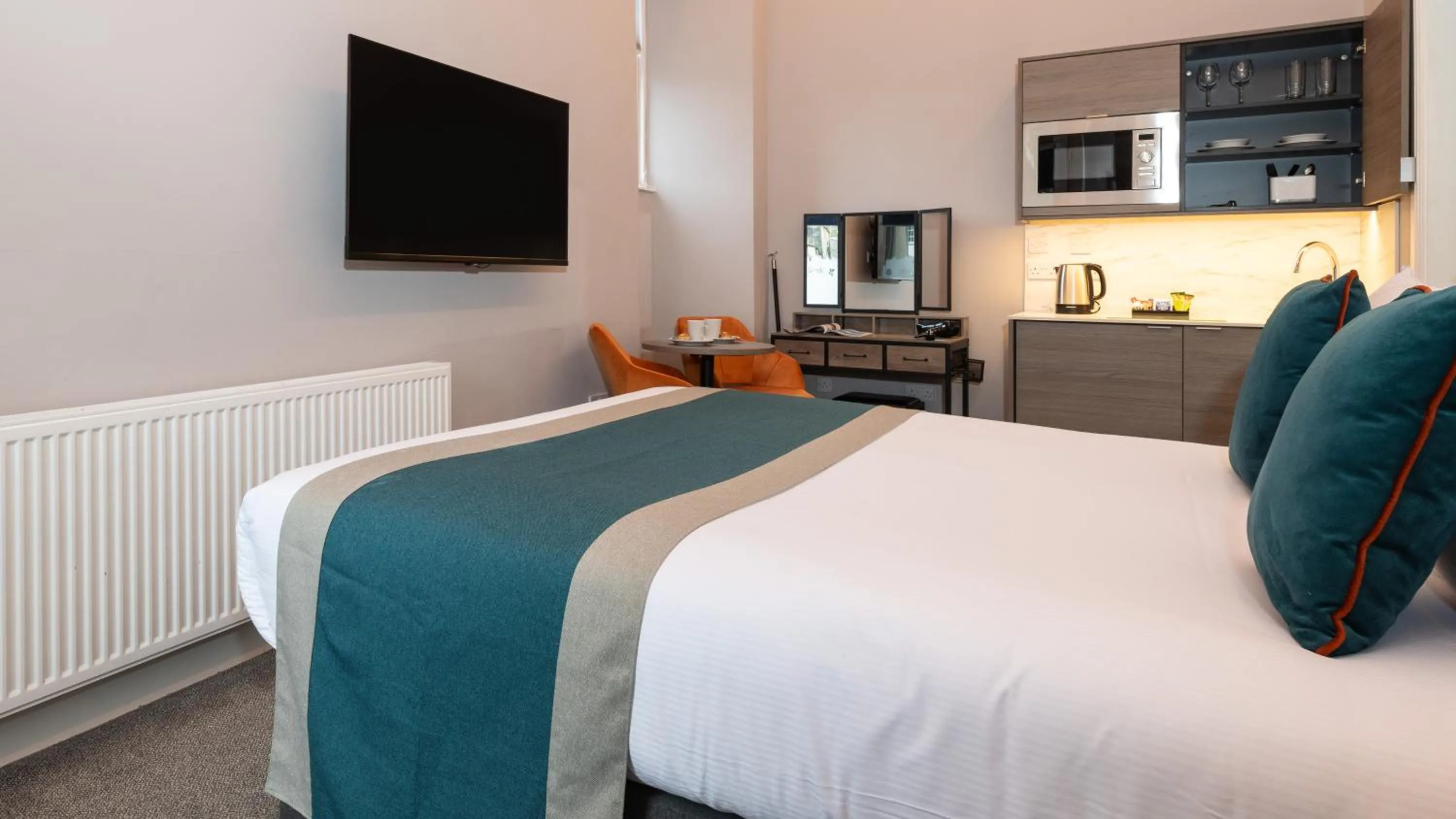 Bed in Linen Bank Residence - Aparthotel