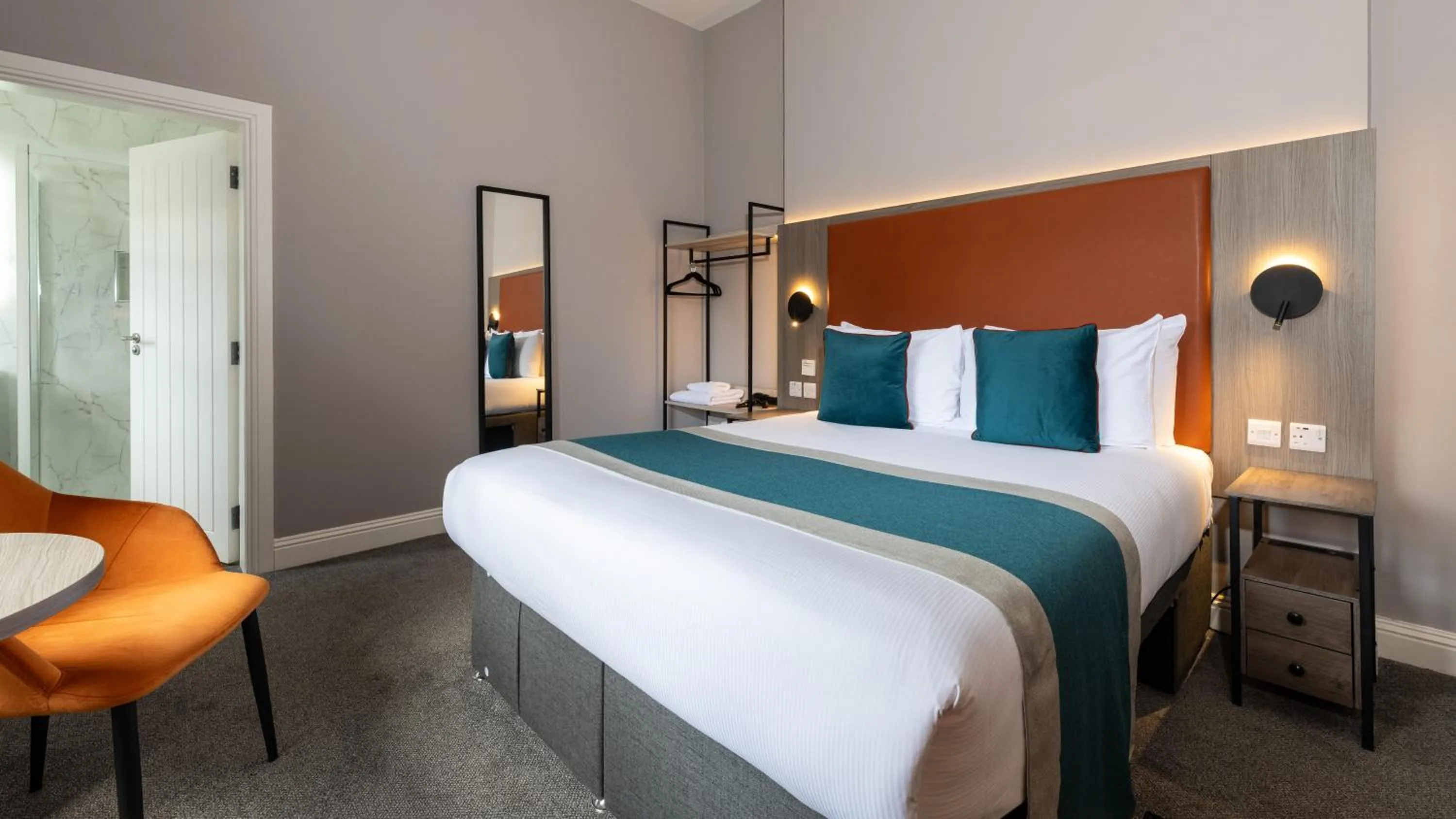 Bed in Linen Bank Residence - Aparthotel