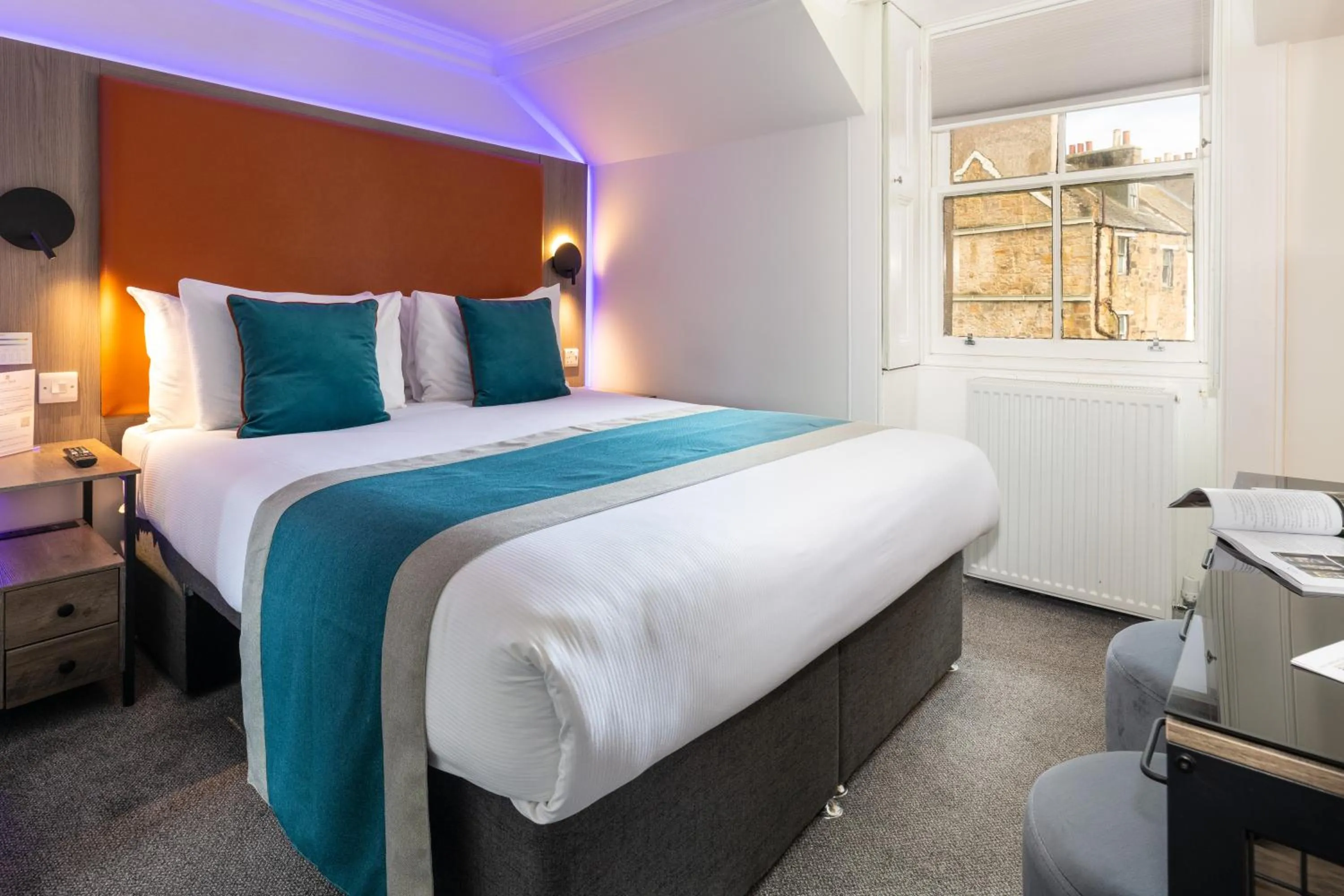 Bedroom, Bed in Linen Bank Residence - Aparthotel