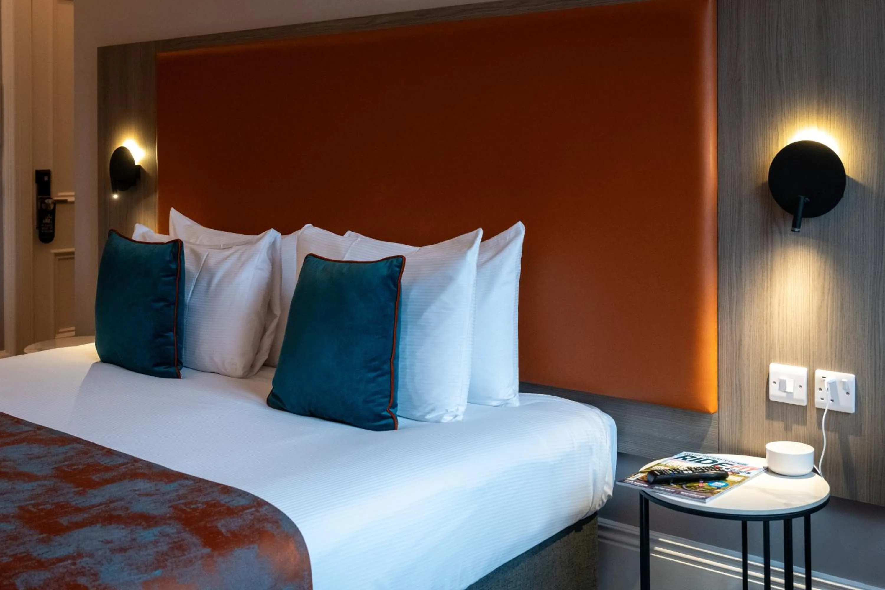 Bed in Linen Bank Residence - Aparthotel