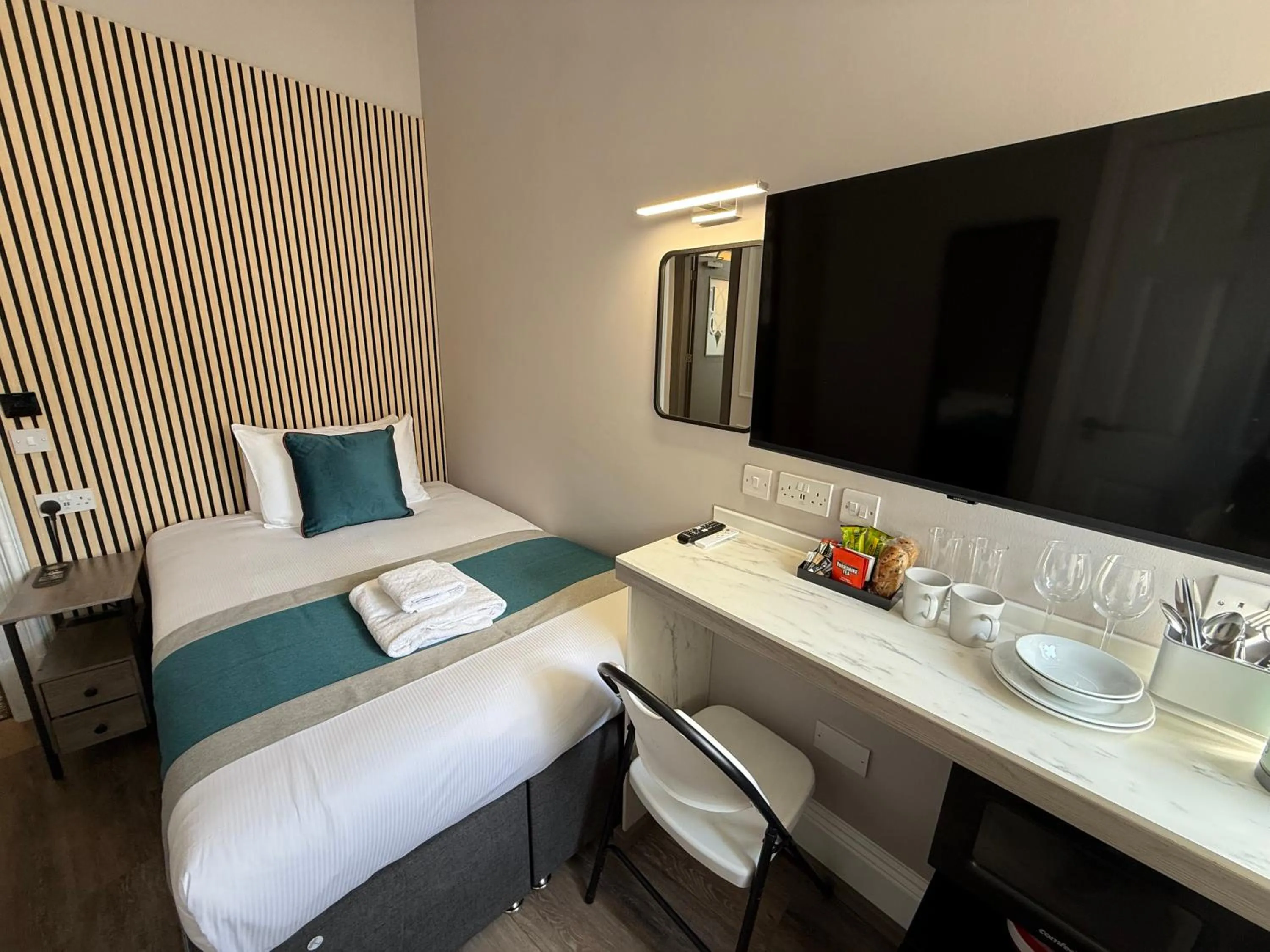 Photo of the whole room, Bed in Linen Bank Residence - Aparthotel