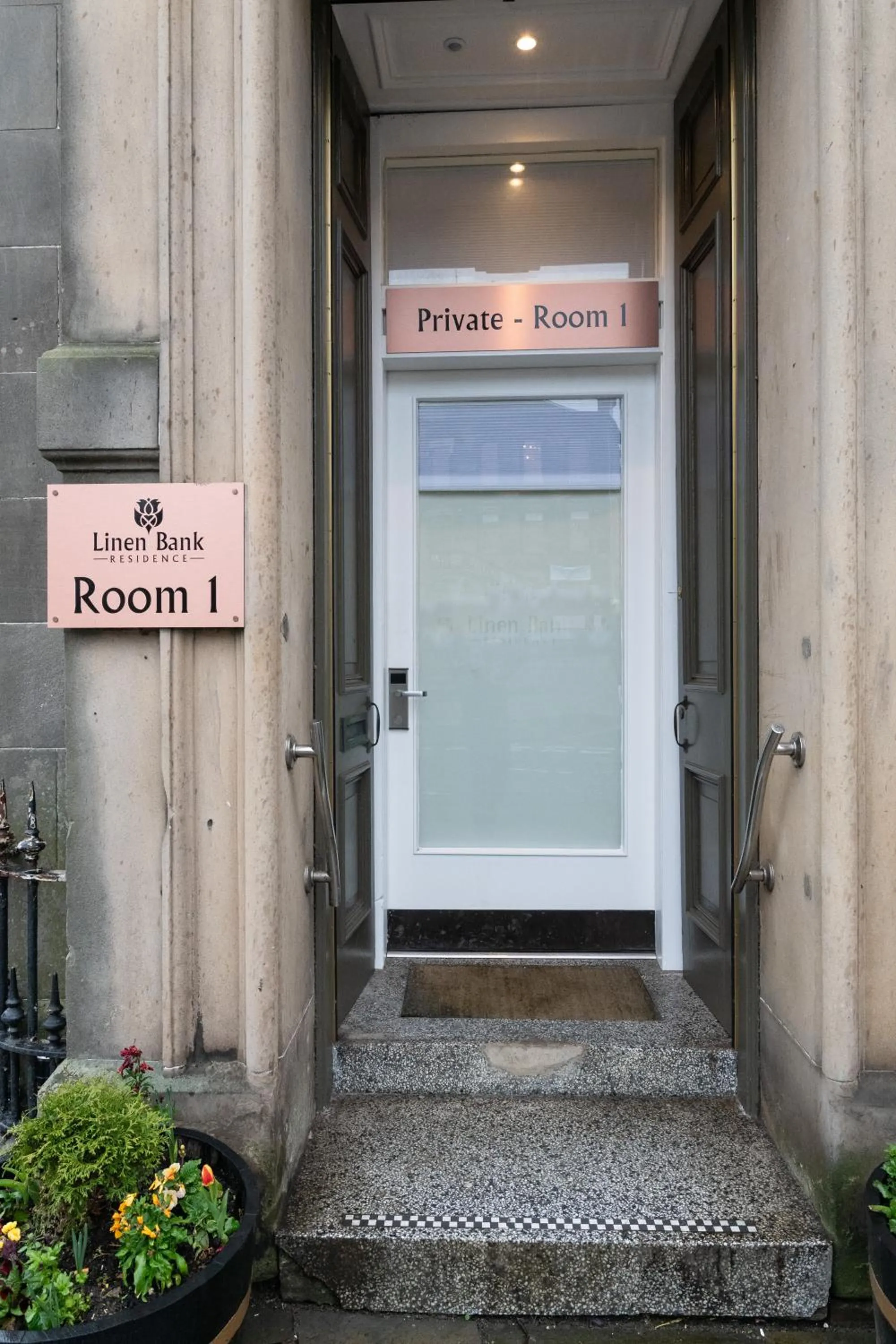 Property building in Linen Bank Residence - Aparthotel