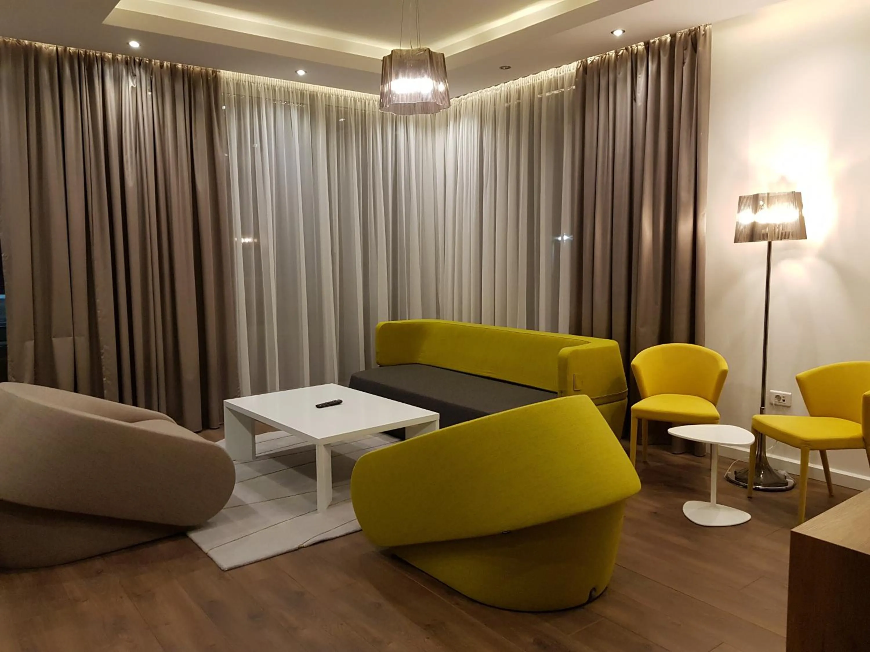 Executive Suite in Perla Luxury