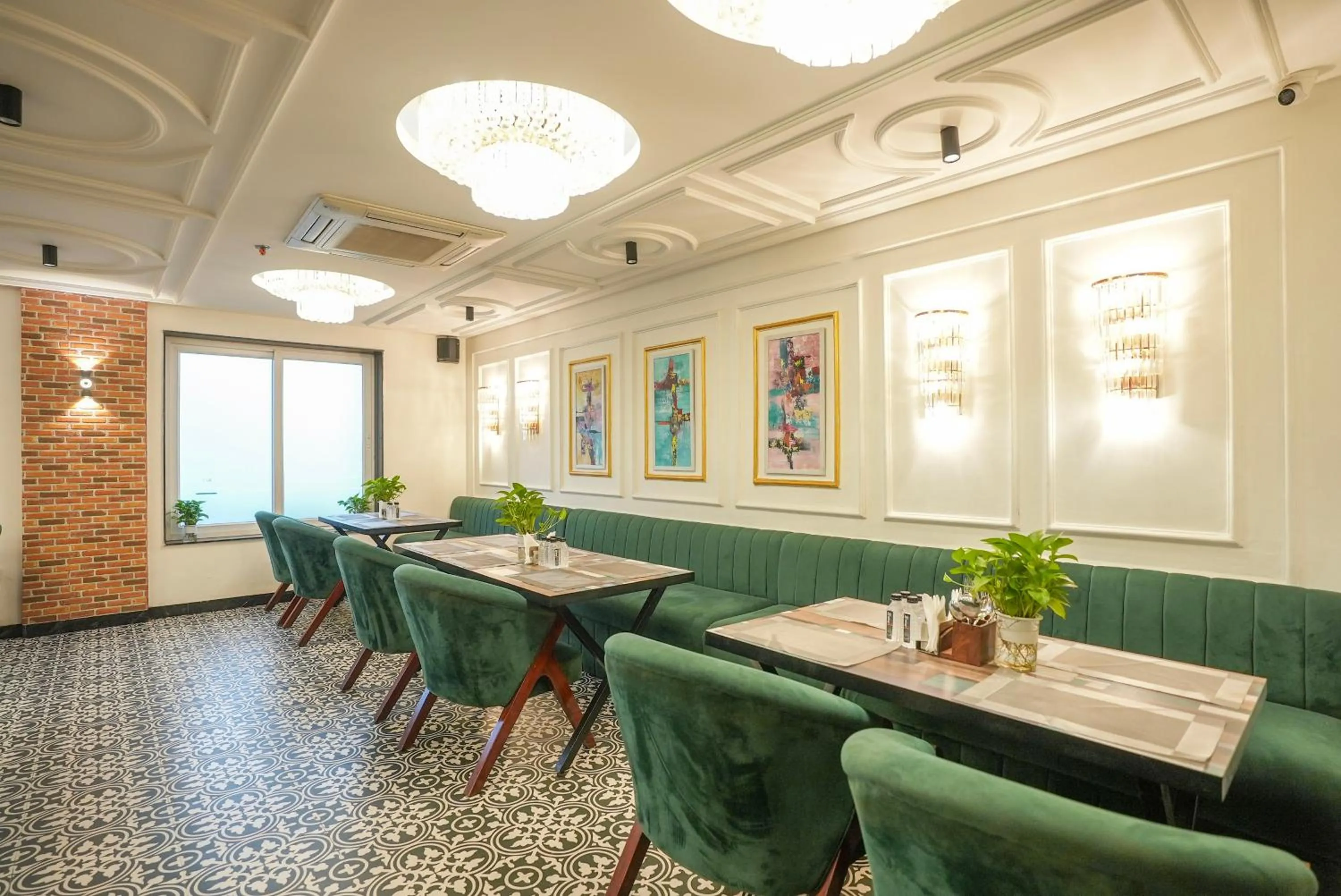 Restaurant/places to eat in The Riverstone Inn