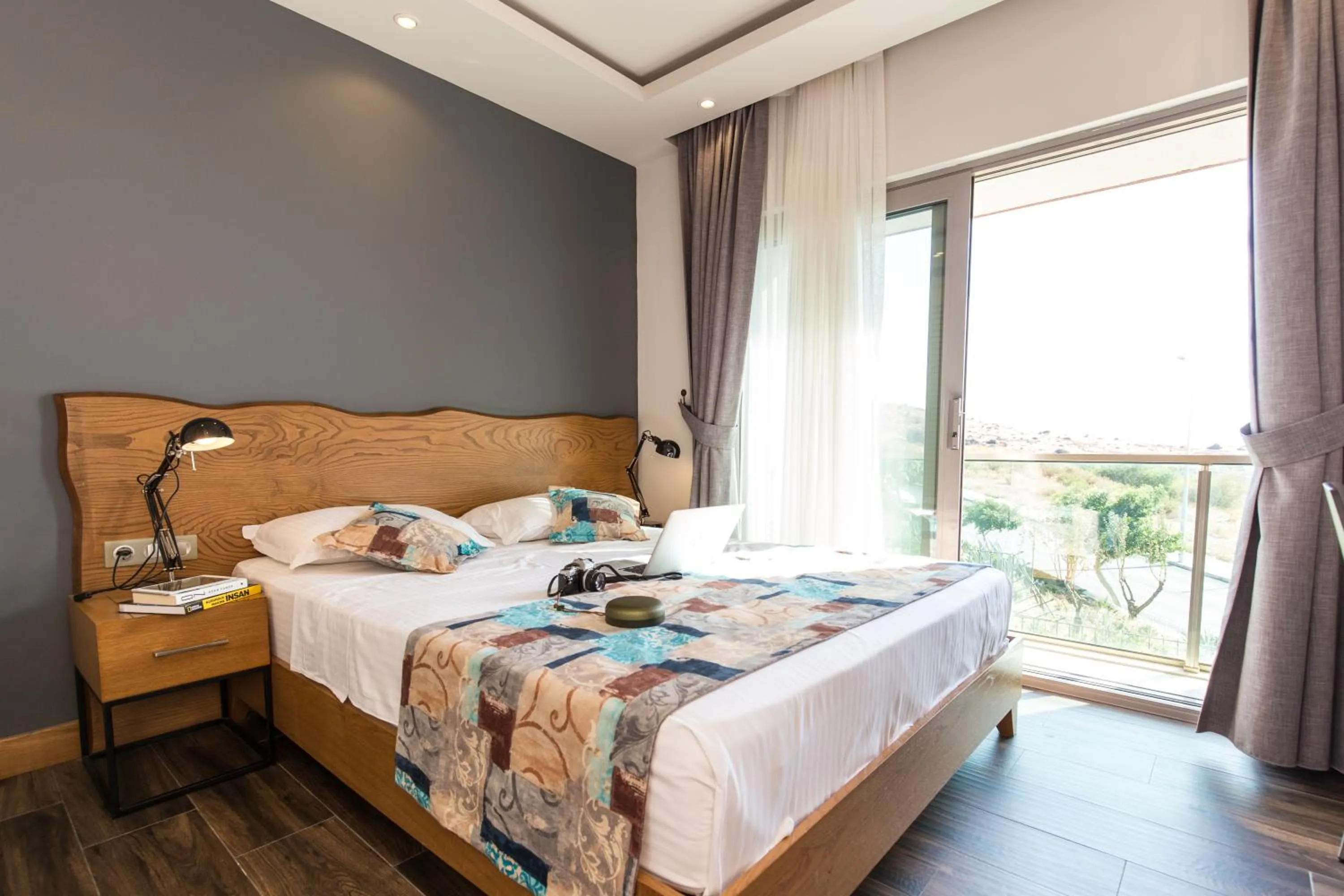 Bedroom, Bed in Degirmenburnu Residence