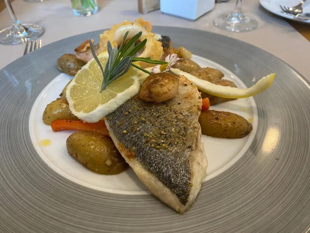 Restaurant/places to eat in Hotel- Weingut- Moselloreley