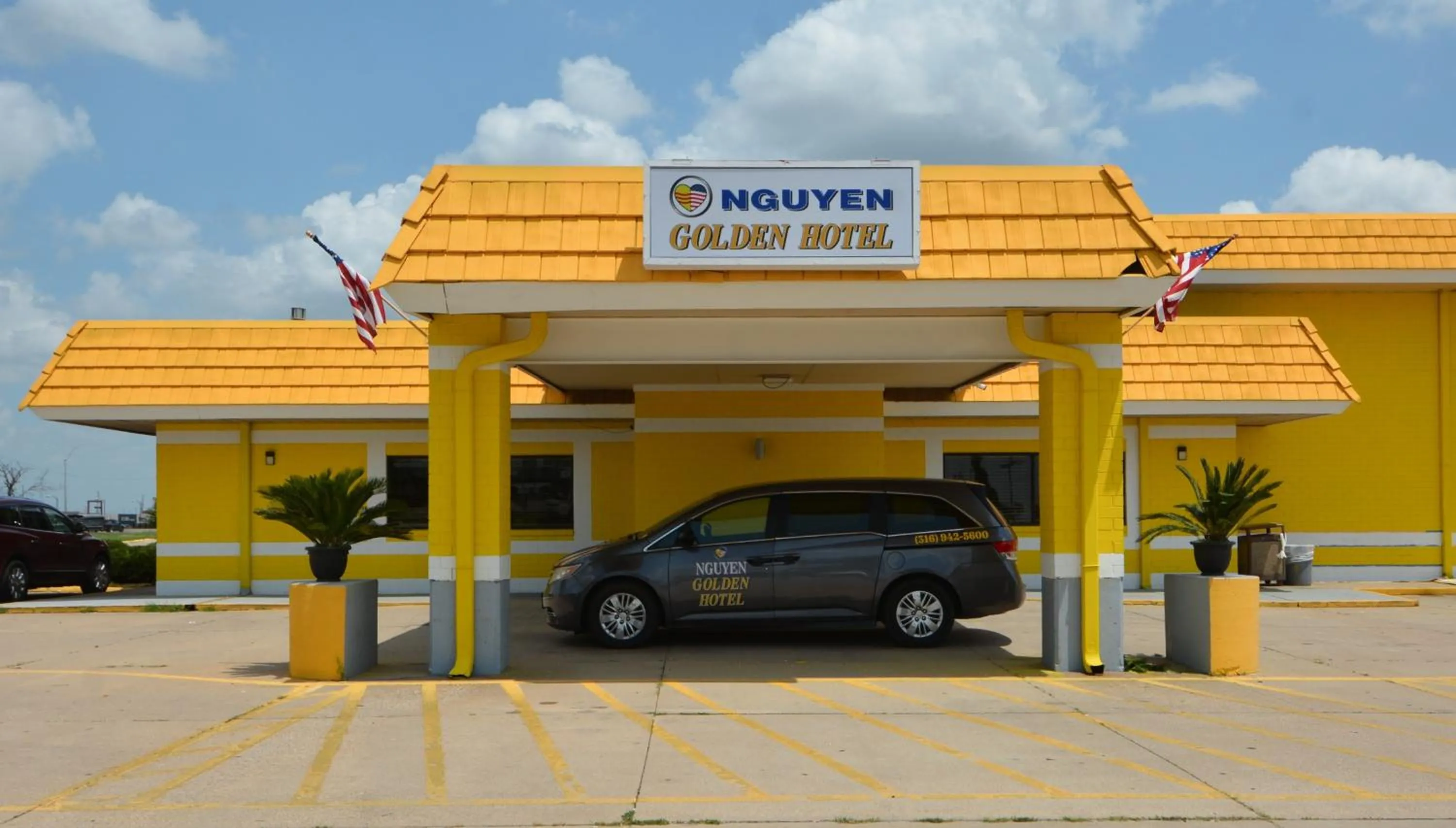 Golden Hotel and Conference Center