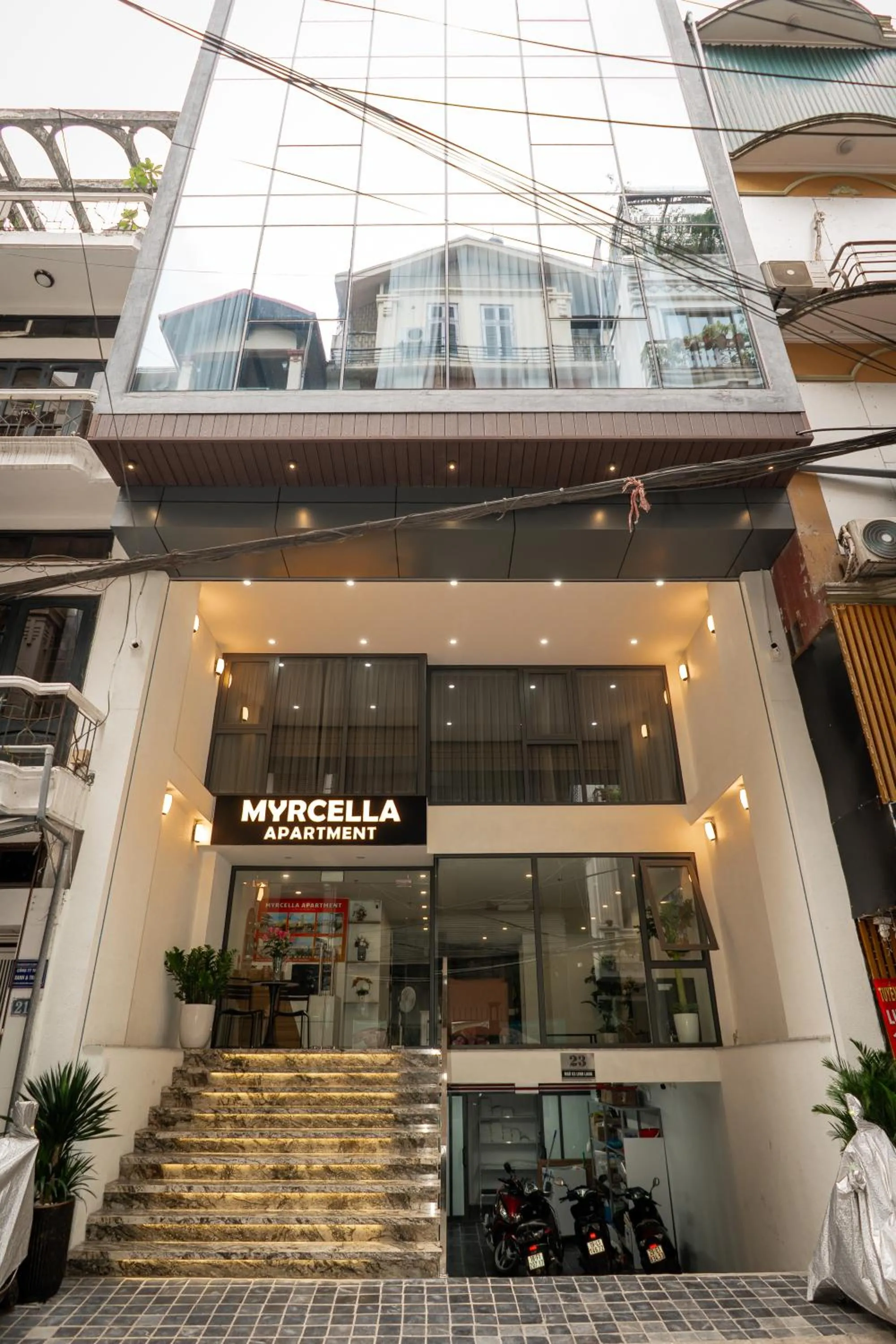 Myrcella Apartment