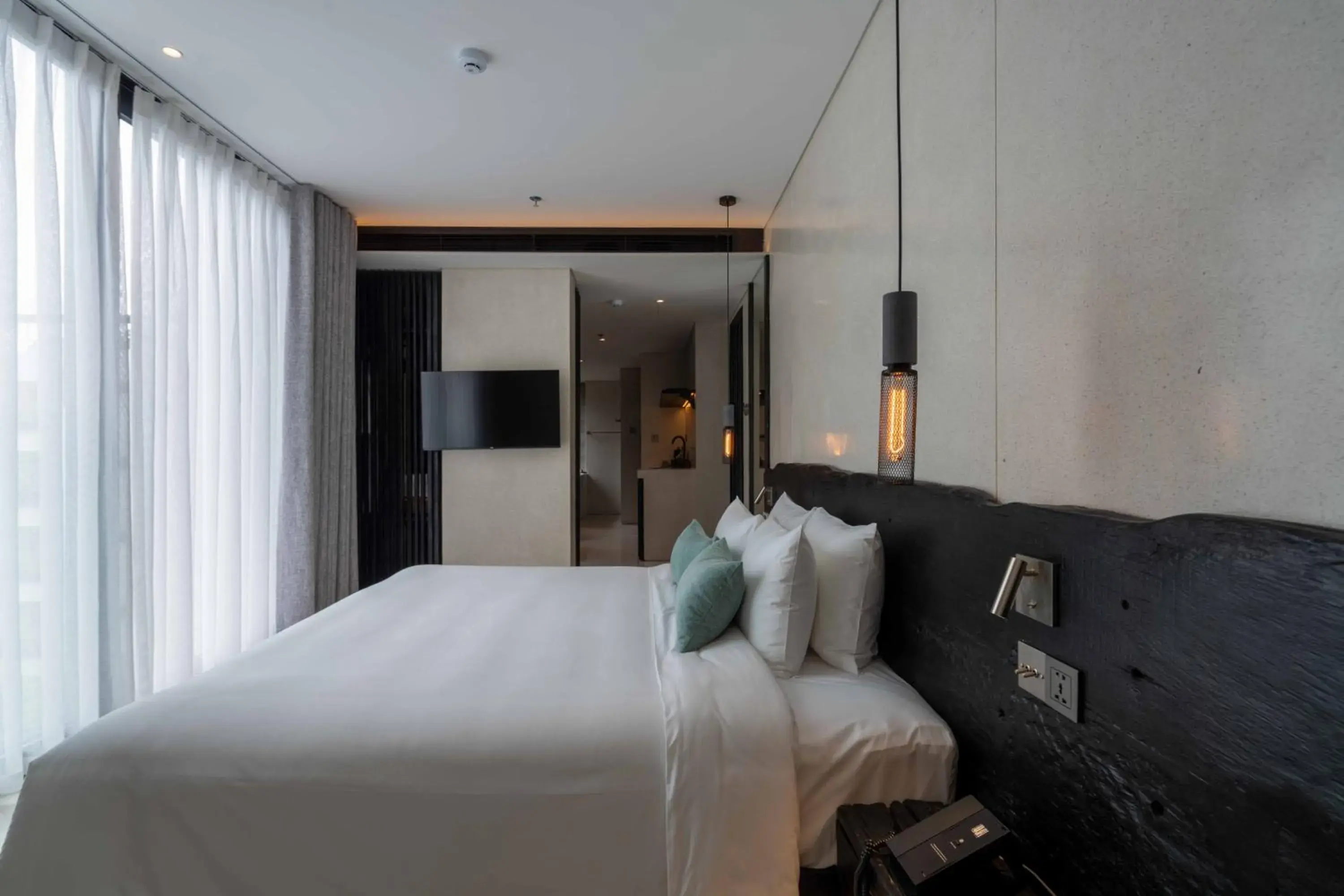 Bedroom, Bed in Hôtel de Soie Bedroom, Bed in Hôtel de Soie