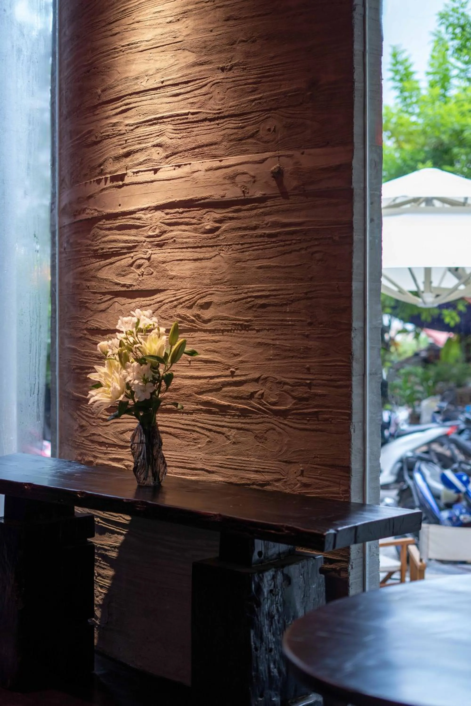 Decorative detail in Hôtel de Soie