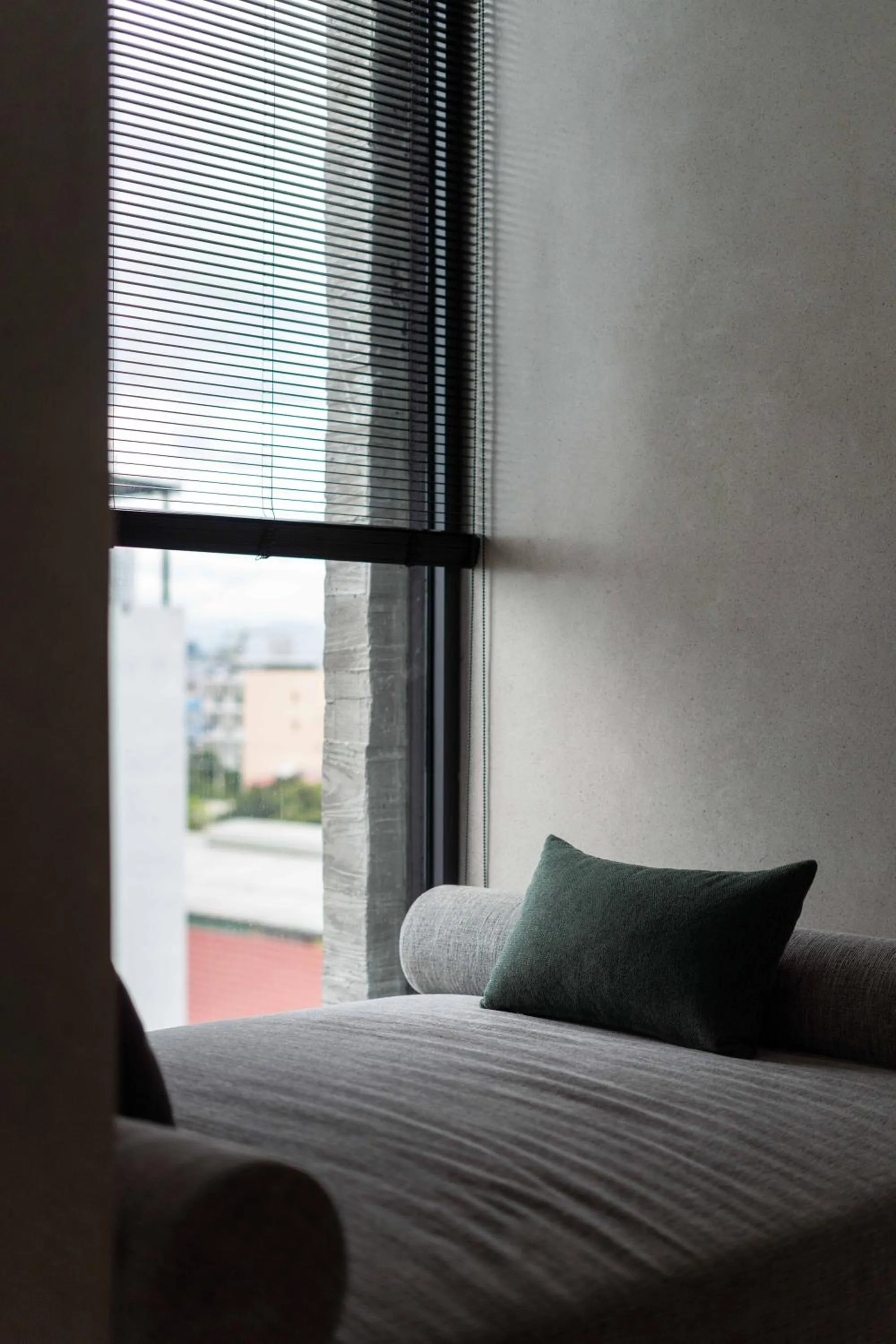 Bedroom, Bed in Hôtel de Soie