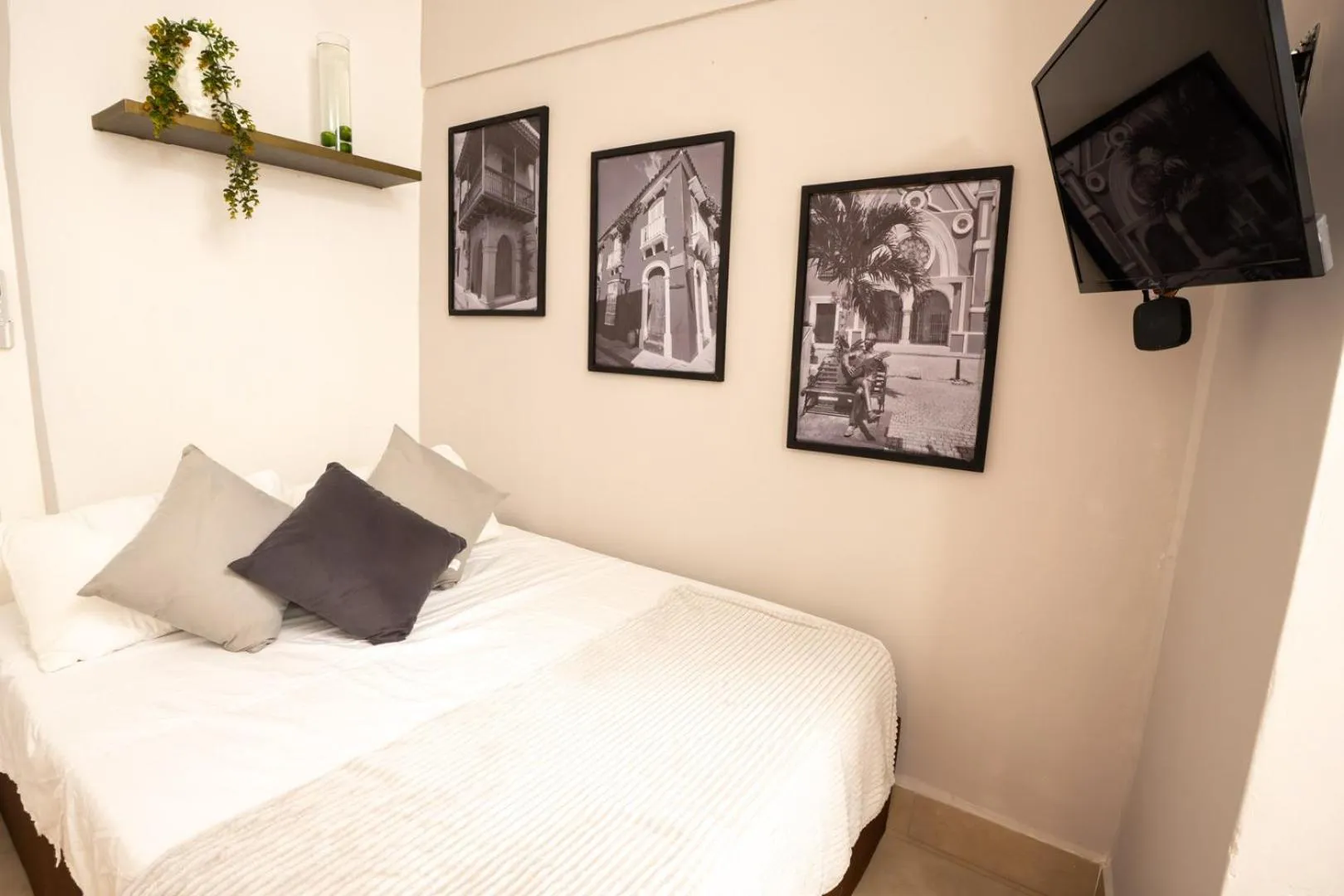 Photo of the whole room, Bed in Hotel Casa Agena