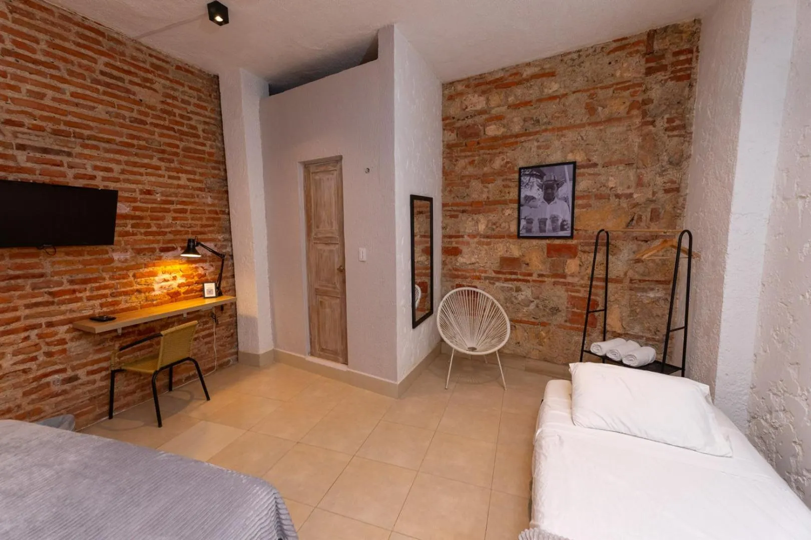 TV and multimedia, Bed in Hotel Casa Agena