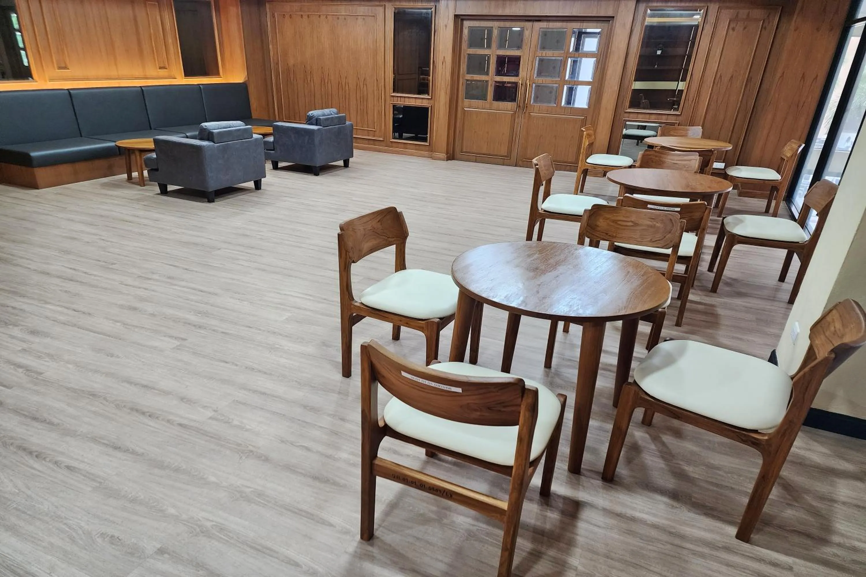 Living room in Suan Sunandha Palace Hotel