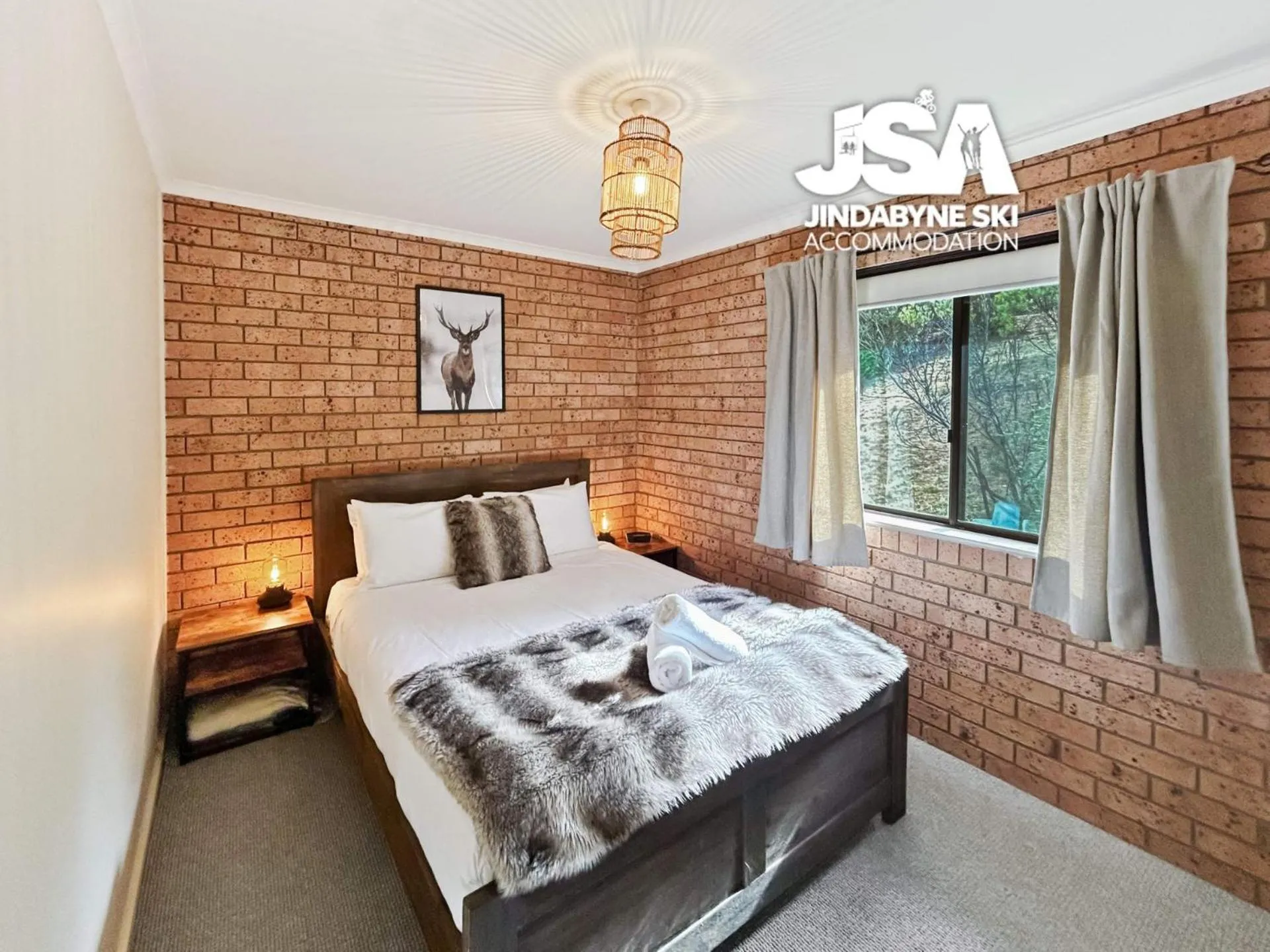 Bed in Silvers 3