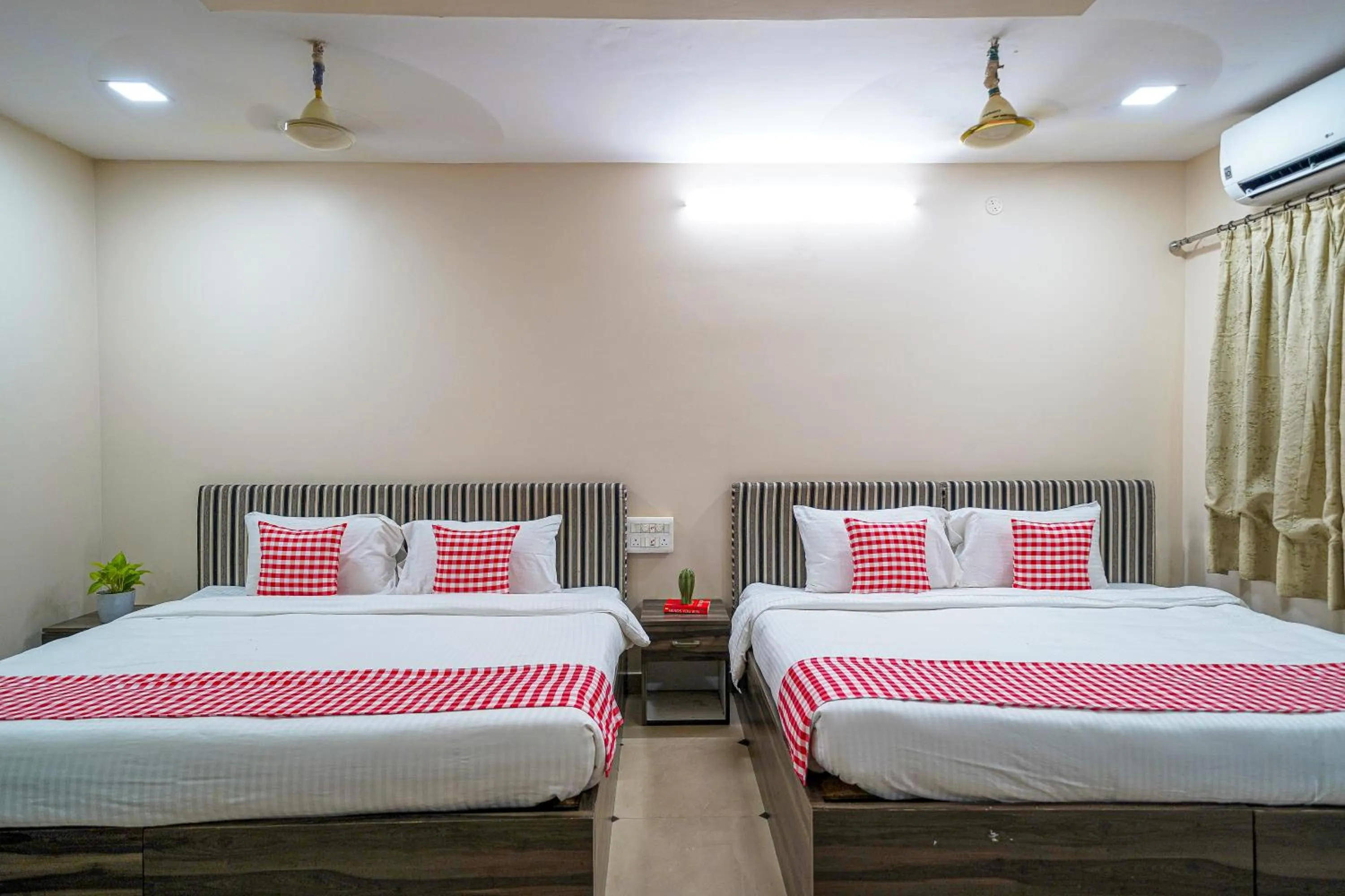 Bed in Open Hotel by Olive - Oceanic Vibes Hotel - RK Beach