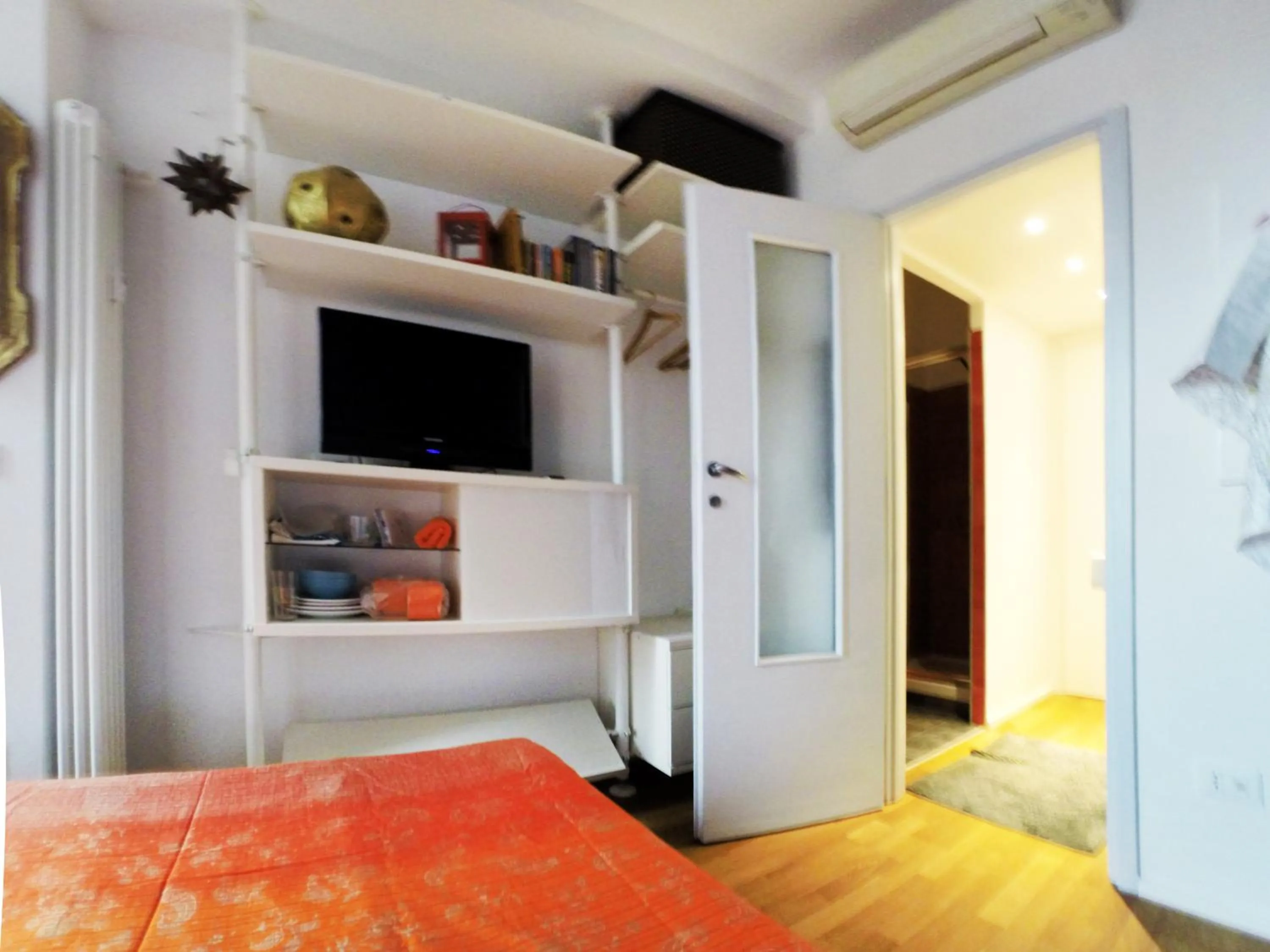 Decorative detail, Bed in Up to Seven