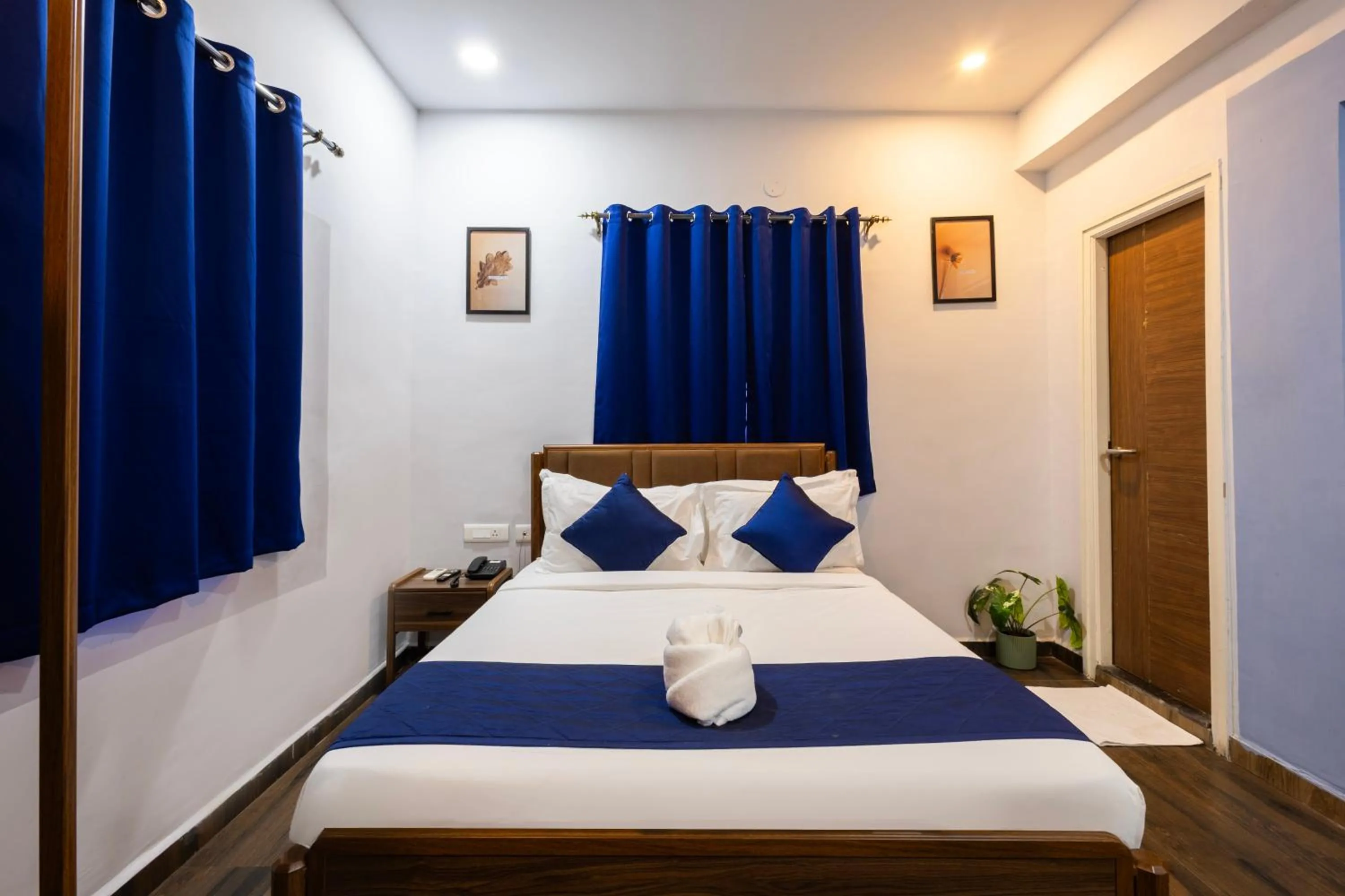 Double Room in Kove Stays