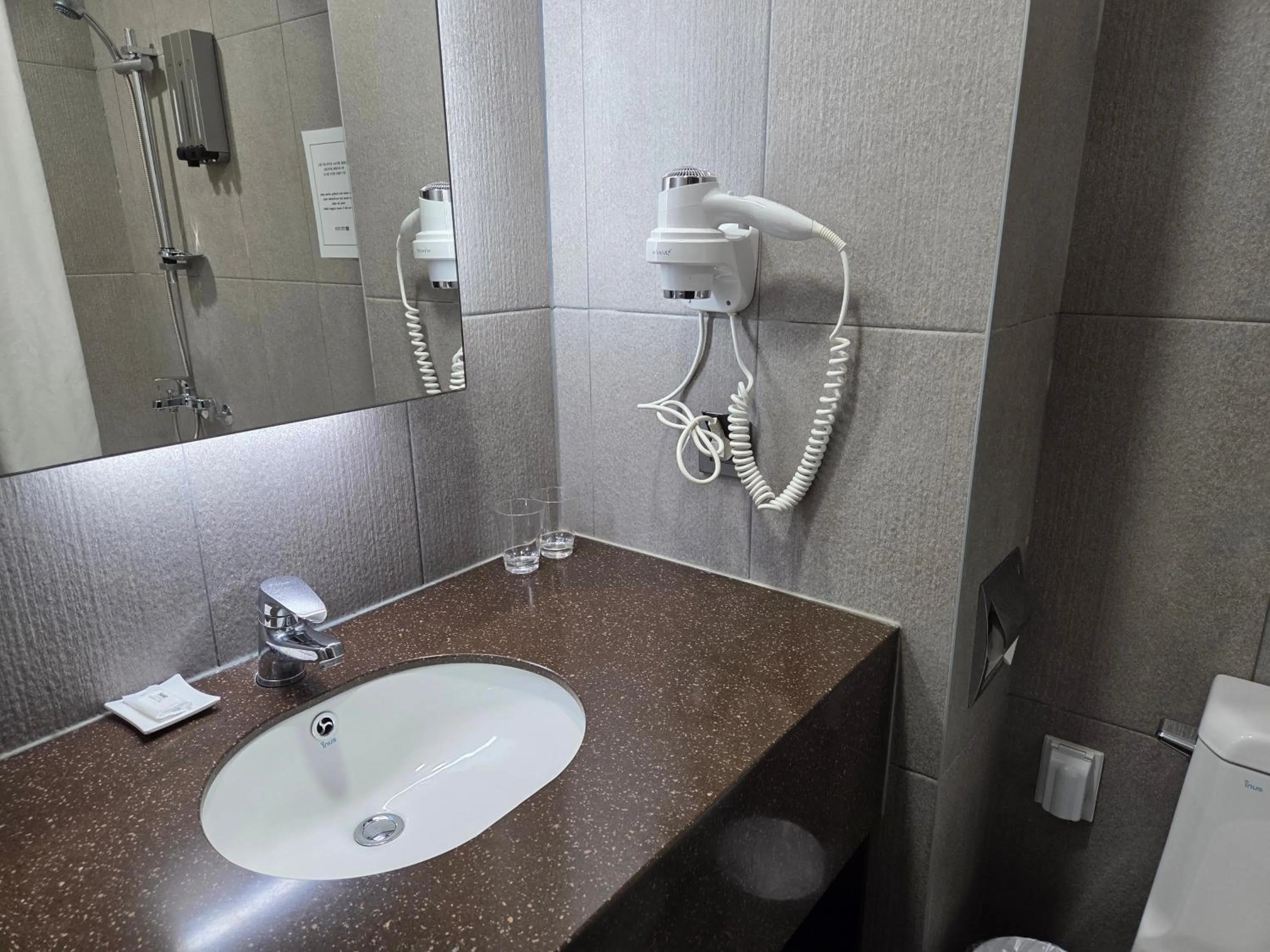 Toilet in Riviera Hotel Yeongjong