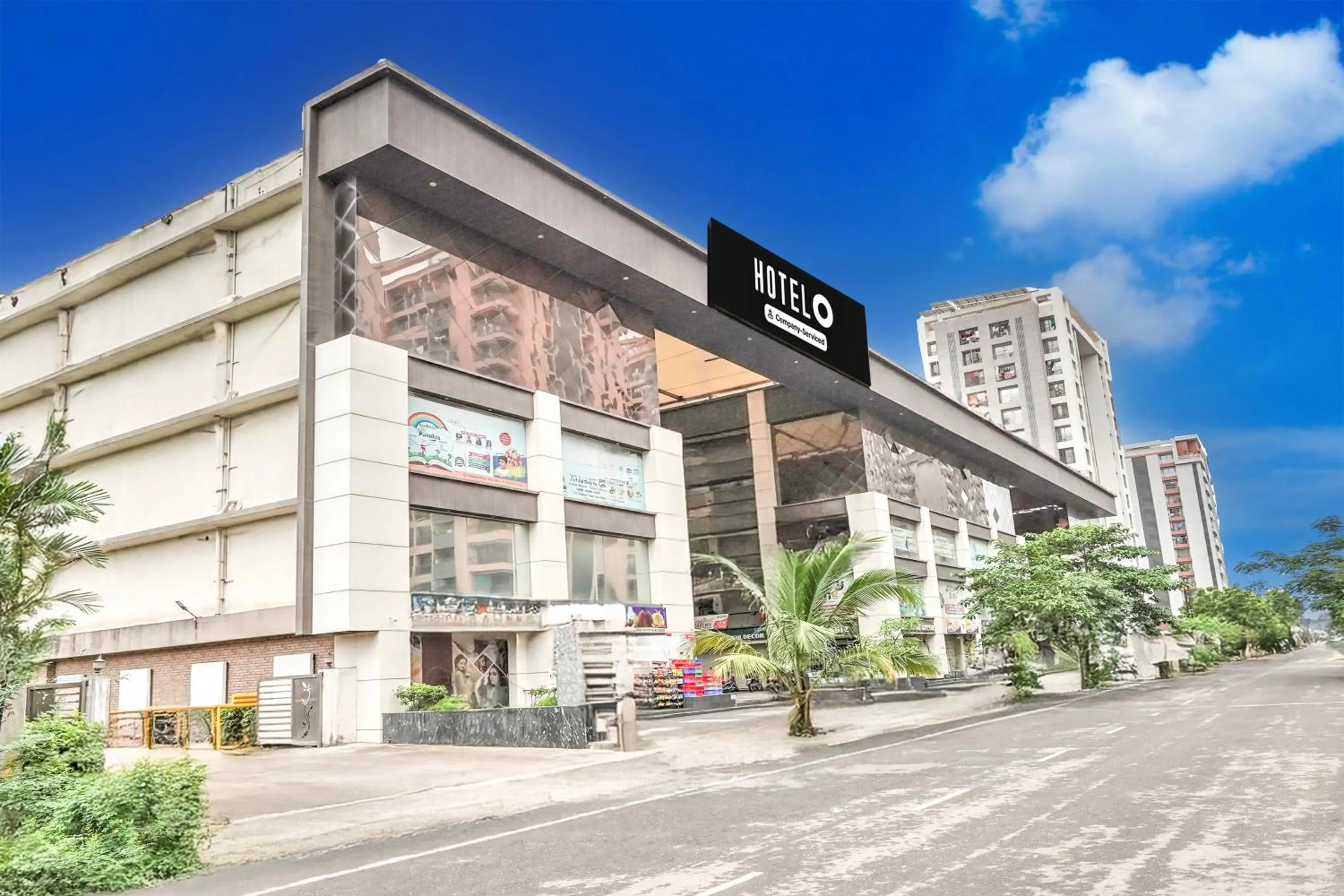 Facade/entrance in Hotel O Sneh Rashmi Botanical Garden Surat Formerly Stadium Plaza