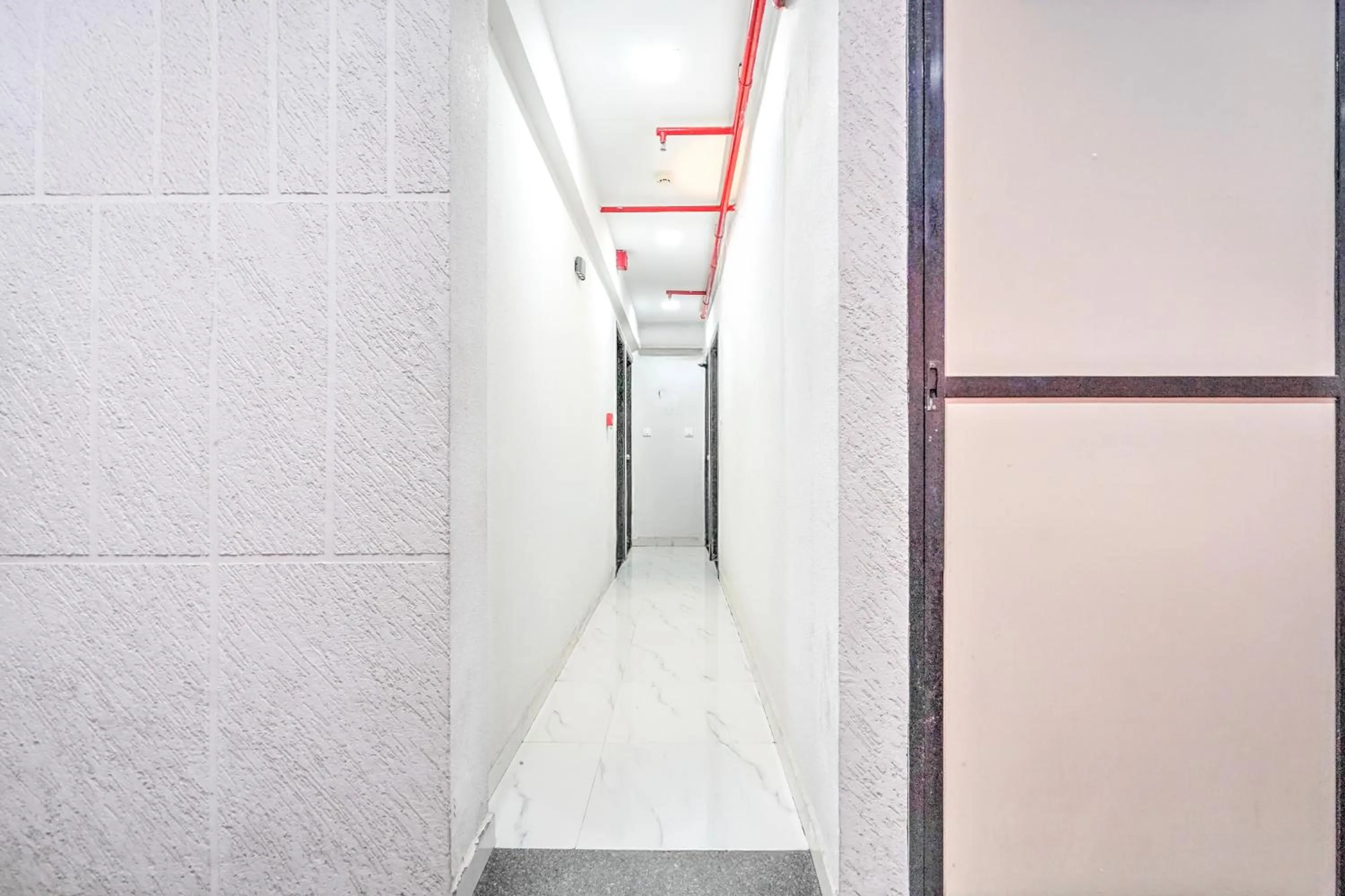 Lobby or reception in Hotel O Sneh Rashmi Botanical Garden Surat Formerly Stadium Plaza