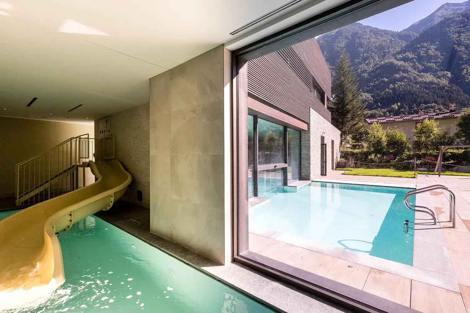 Swimming pool in NH Collection Alagna Mirtillo Rosso Swimming pool in NH Collection Alagna Mirtillo Rosso