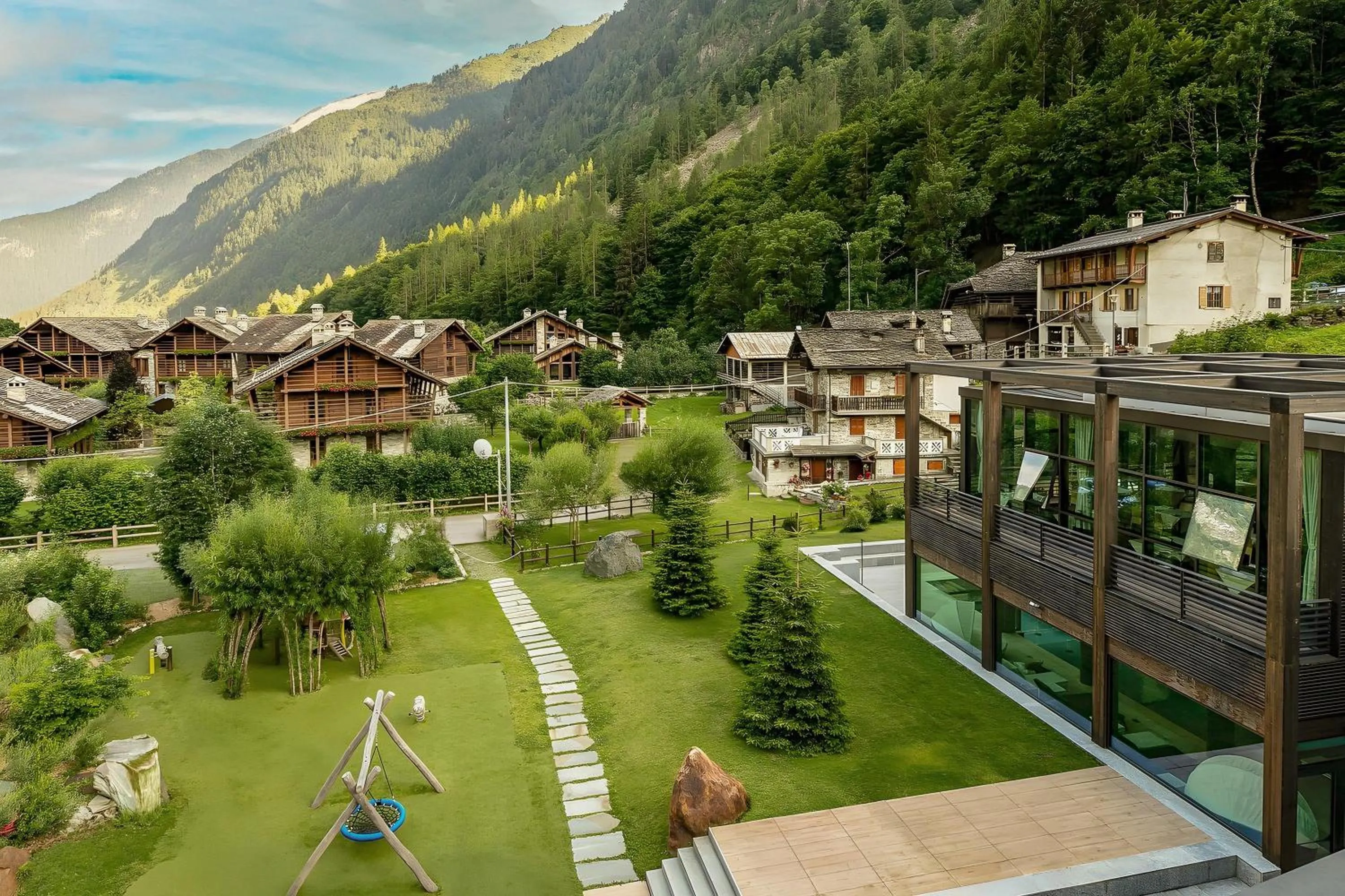 Property building in NH Collection Alagna Mirtillo Rosso