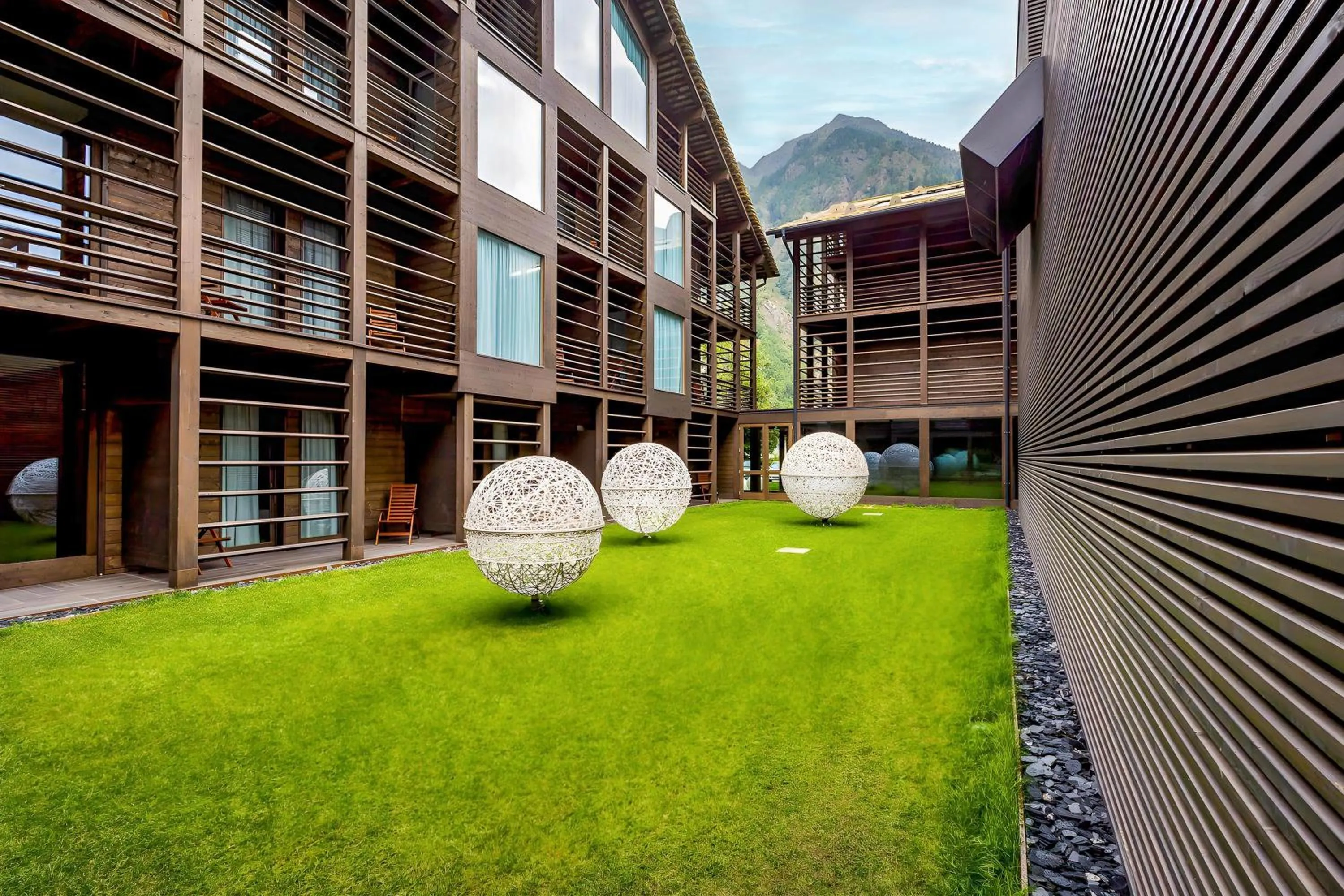 Property building in NH Collection Alagna Mirtillo Rosso