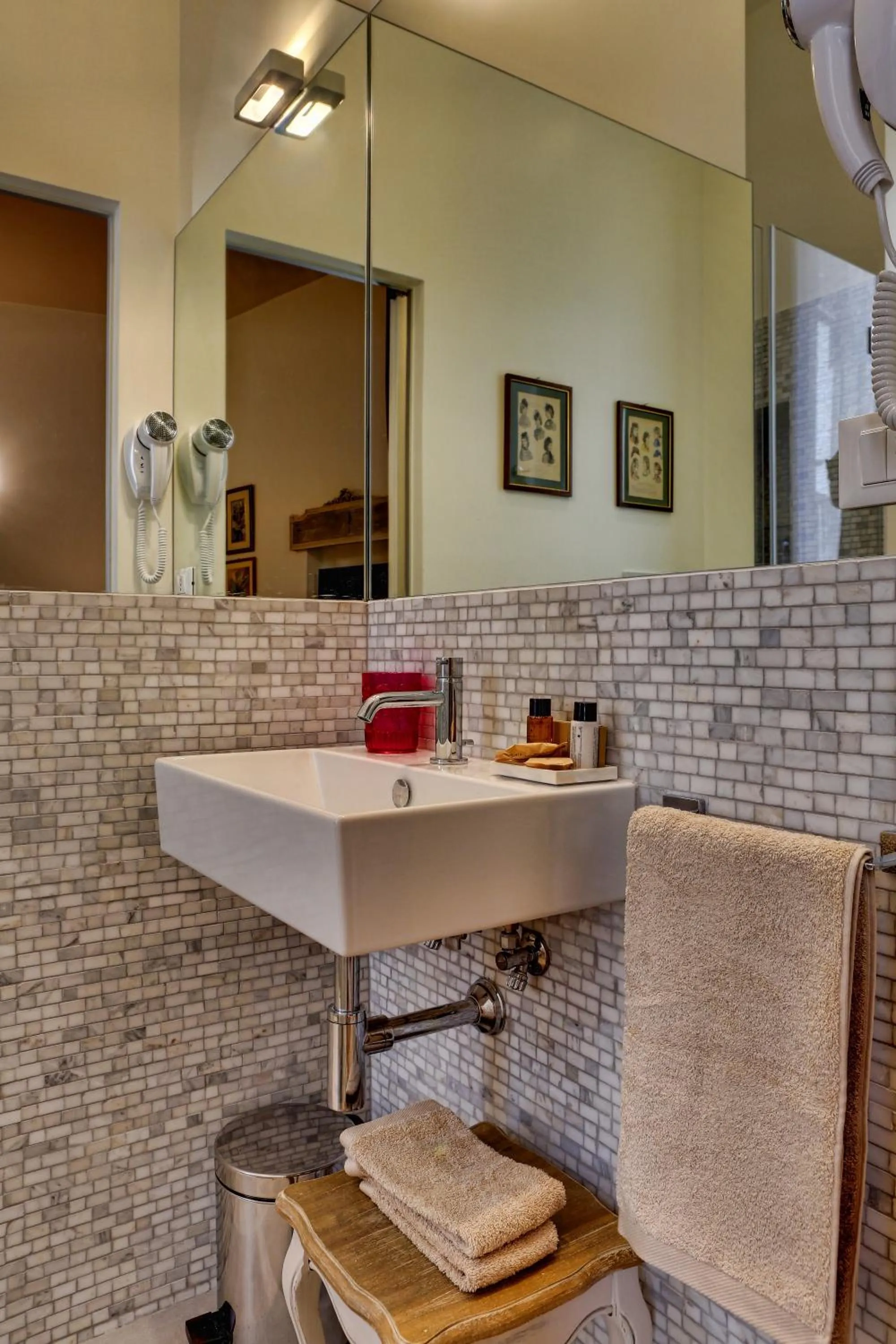 Bathroom in Casa Sotgiu Guest House