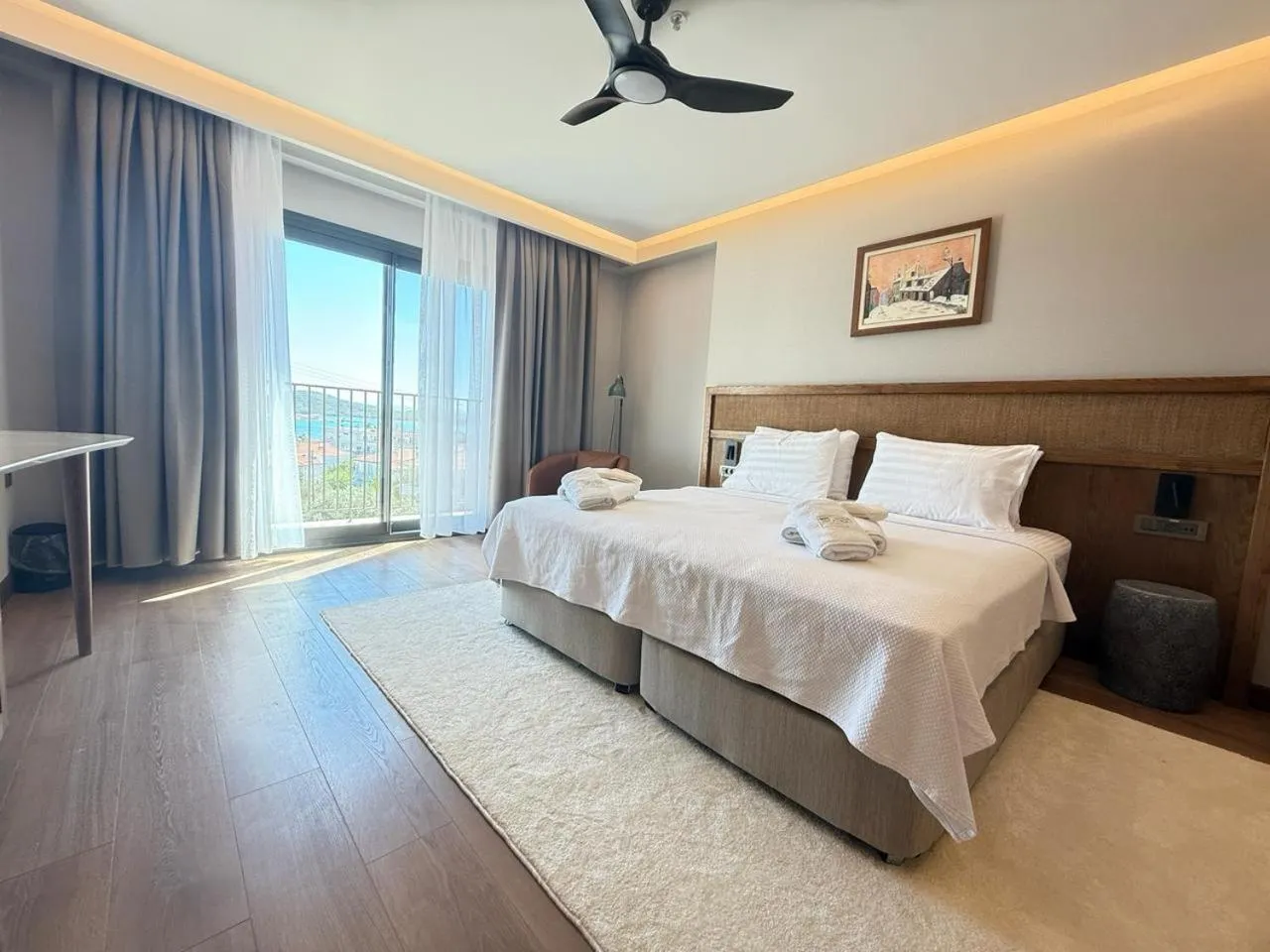 Bed in Cunda Kızılca Deluxe Hotel & SPA