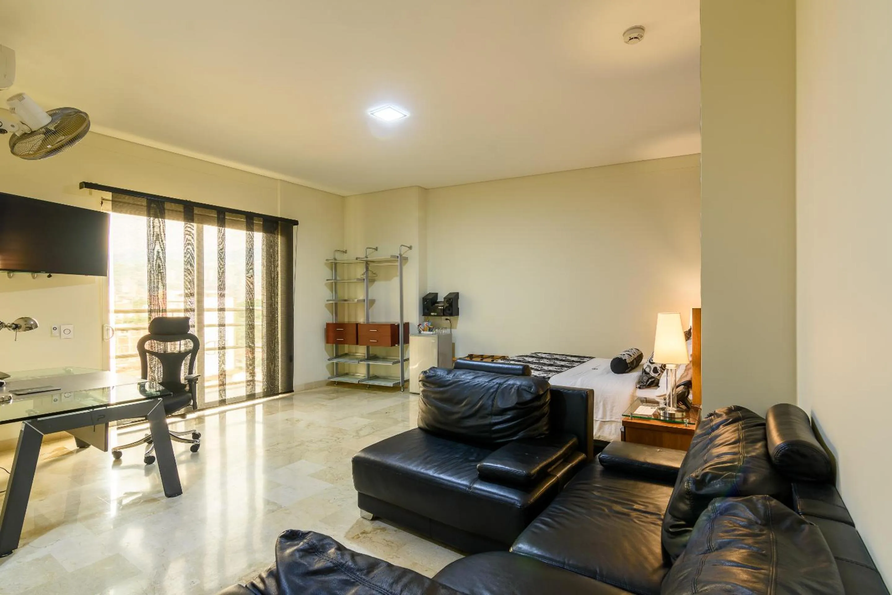 Photo of the whole room in Hotel Dorado La 70