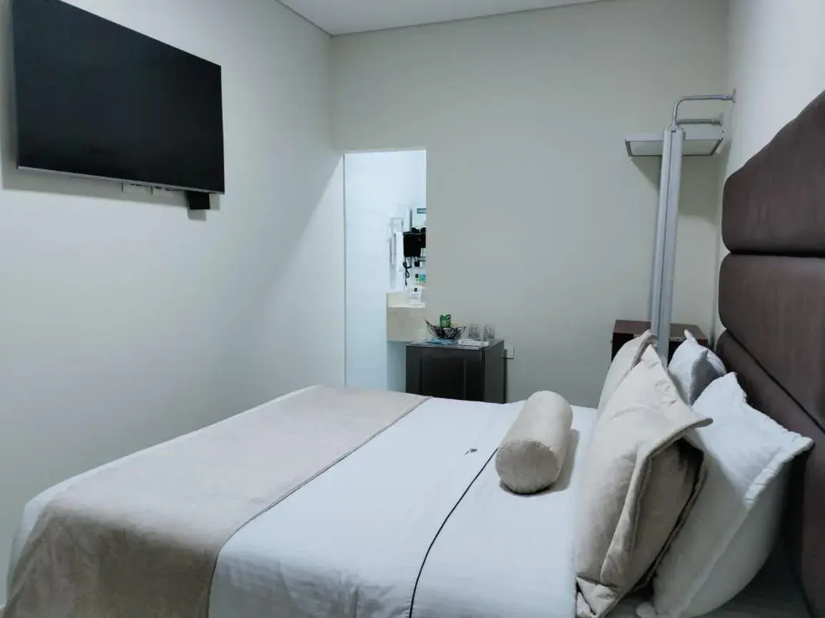 Economy Double Room in Hotel Dorado La 70 Economy Double Room in Hotel Dorado La 70