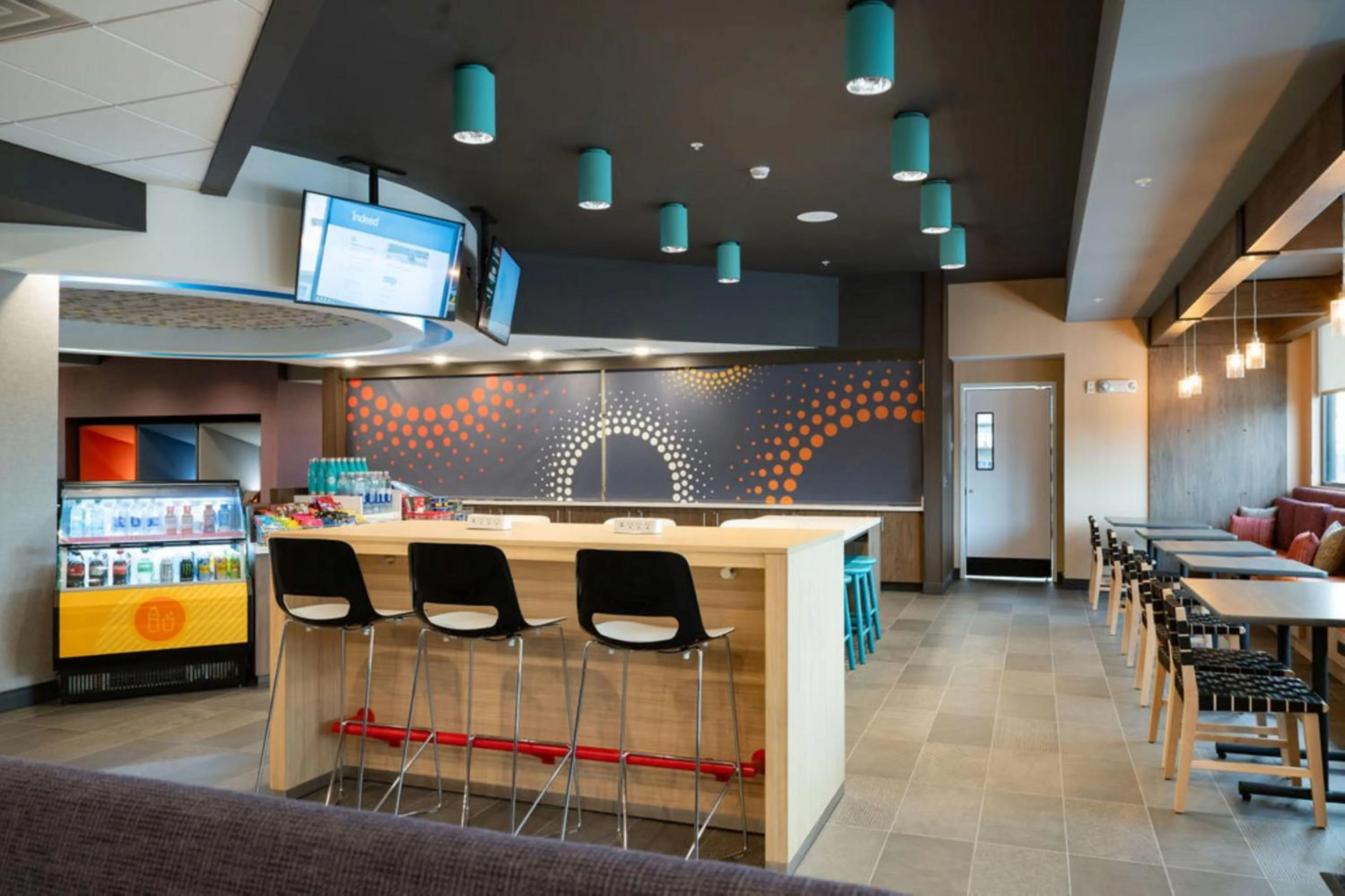 Breakfast in Tru By Hilton Grimes Des Moines