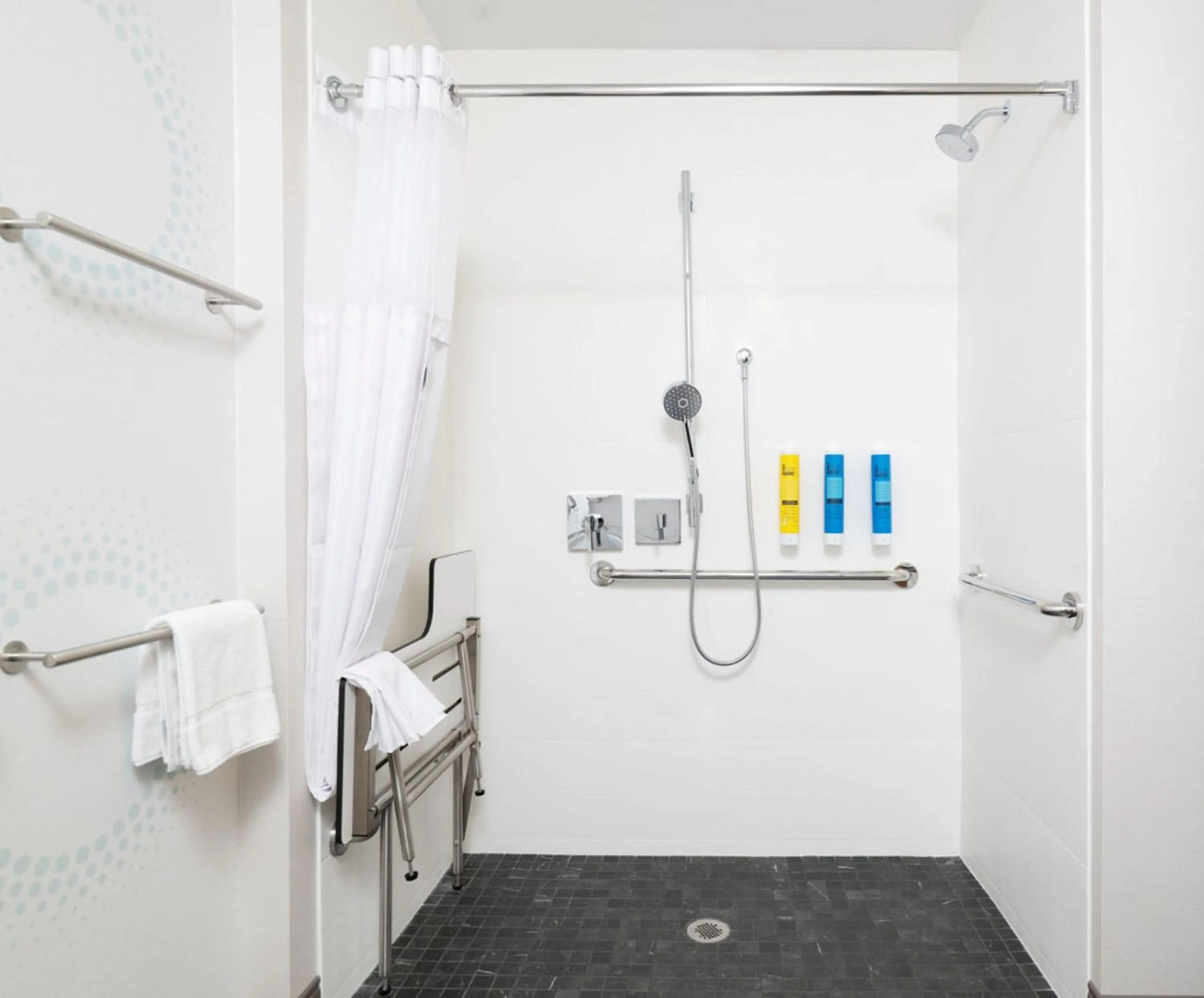 Bathroom in Tru By Hilton Grimes Des Moines