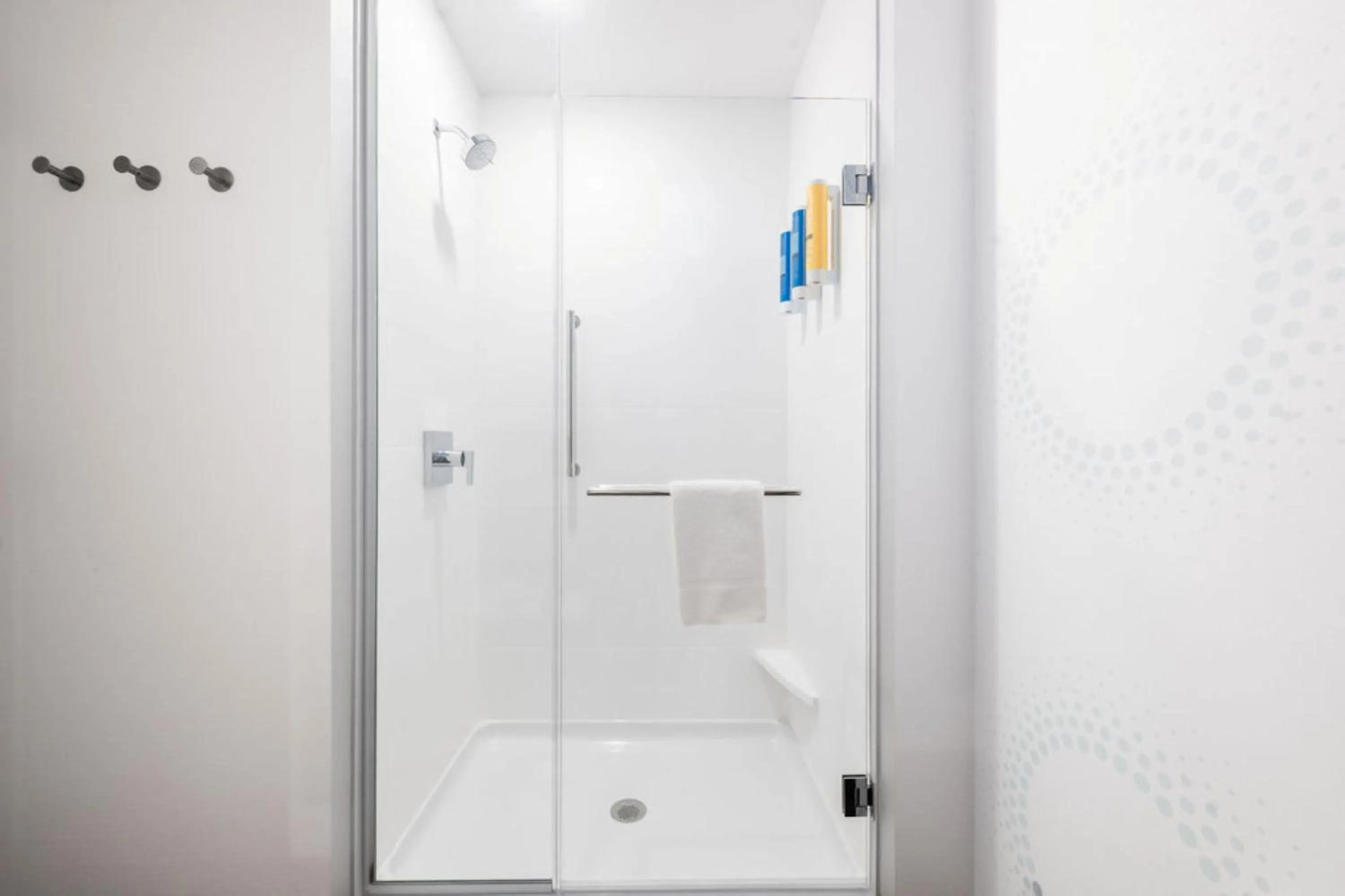 Bathroom in Tru By Hilton Grimes Des Moines