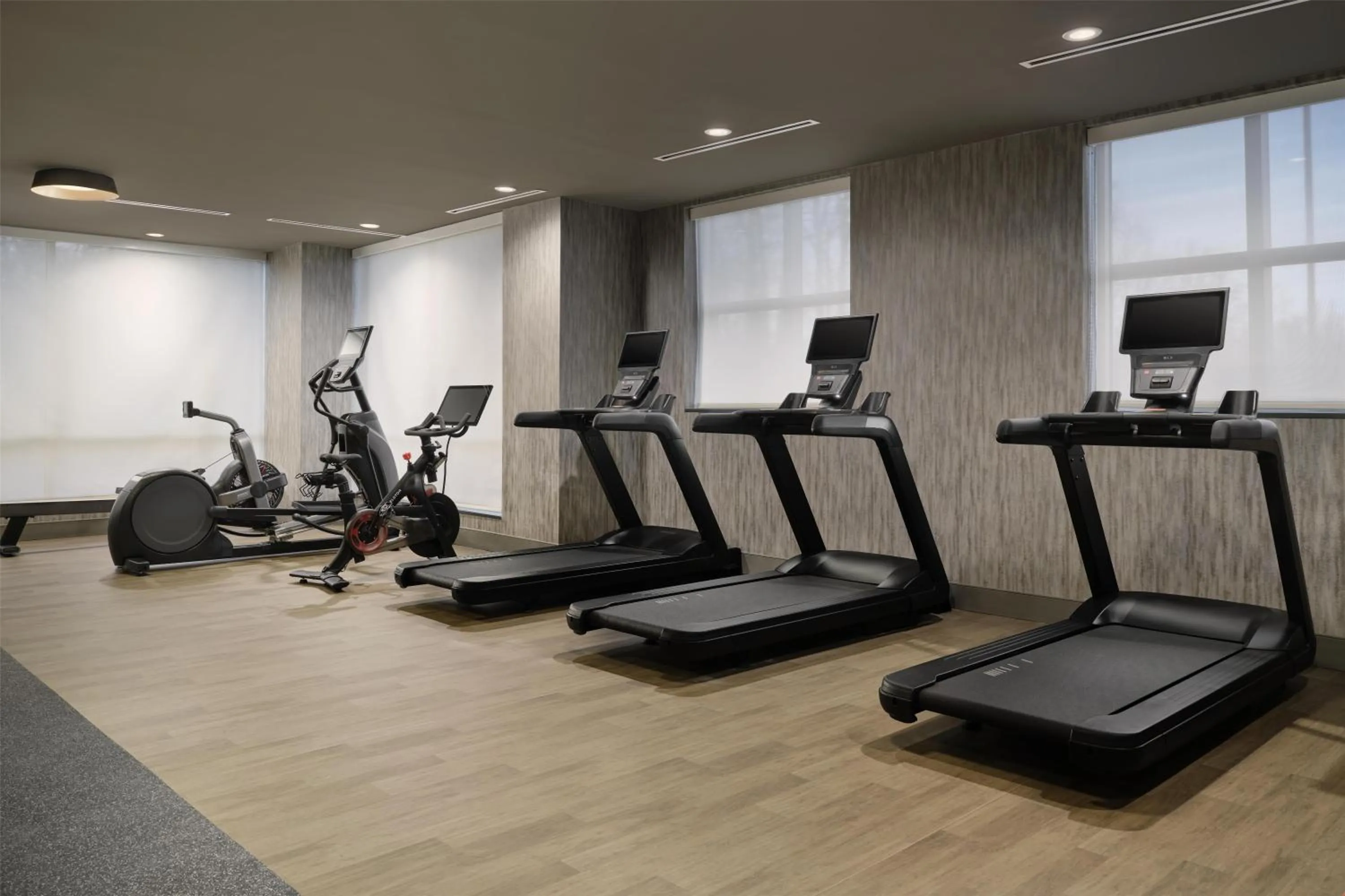 Fitness centre/facilities in Doubletree By Hilton Greenville Airport
