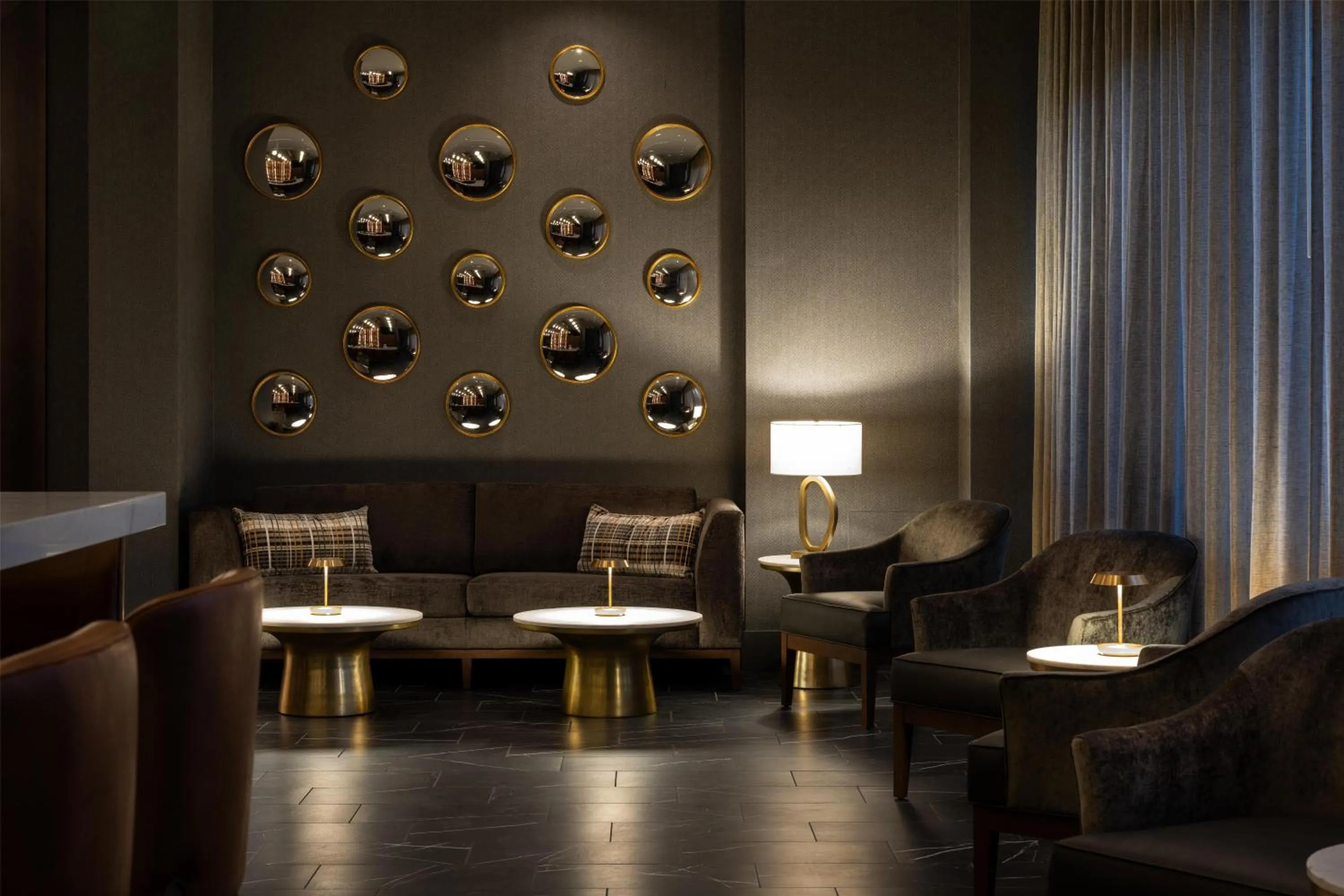 Lounge or bar in Doubletree By Hilton Greenville Airport