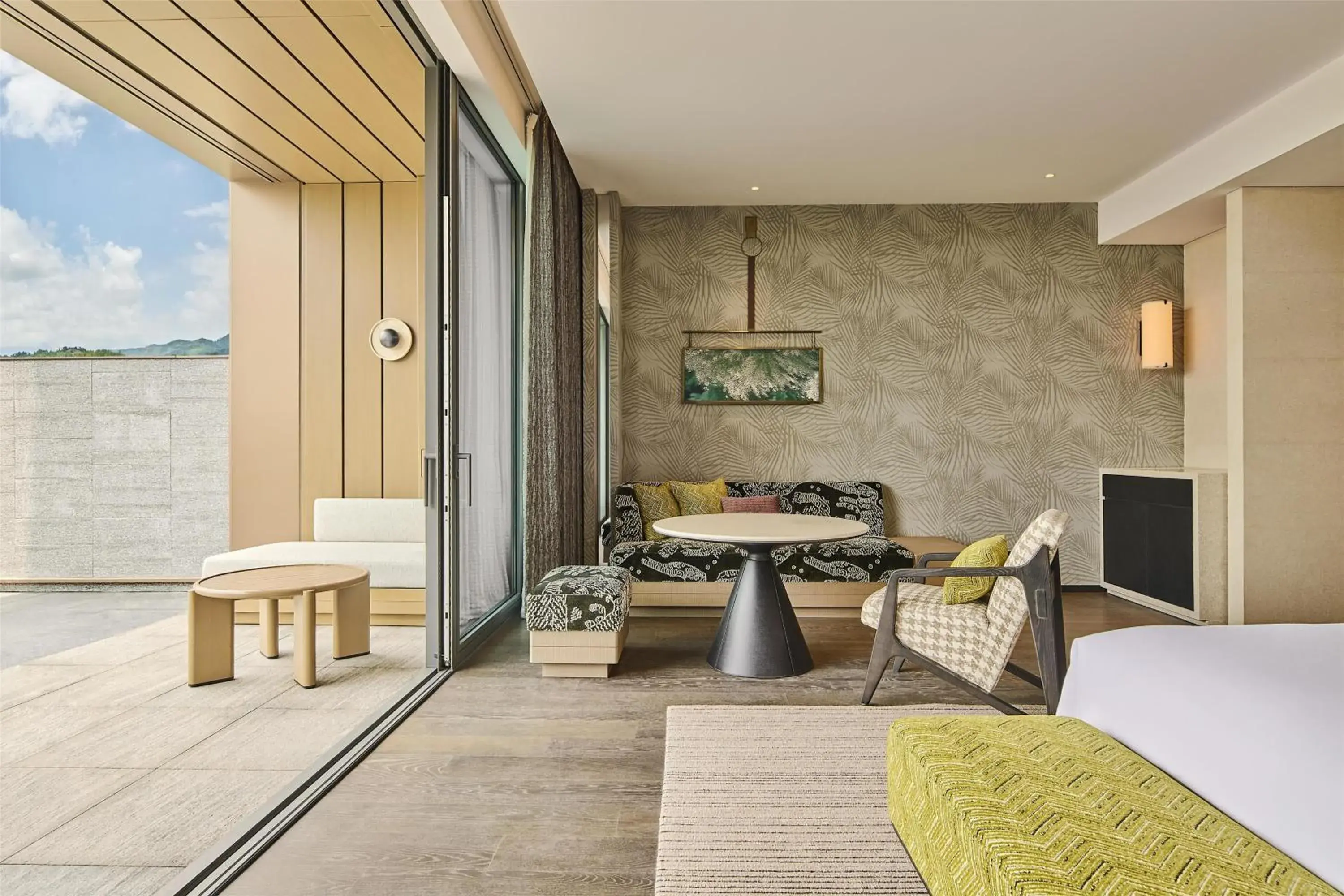 Premium King Room with Bath Tub in Shu Hua Hotel Tianmu Mountain, Curio Collection By Hilton Premium King Room with Bath Tub in Shu Hua Hotel Tianmu Mountain, Curio Collection By Hilton