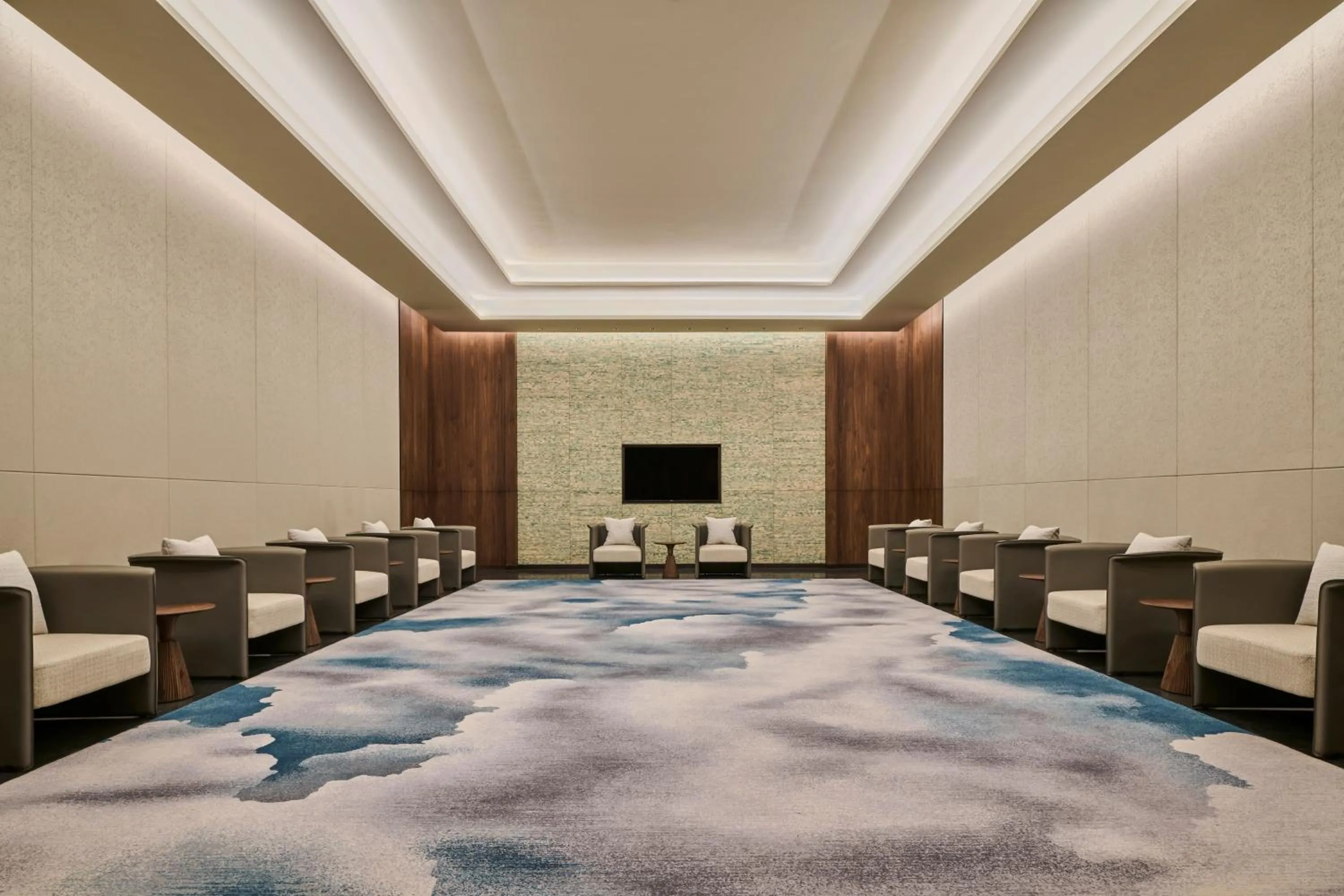 Meeting/conference room in Shu Hua Hotel Tianmu Mountain, Curio Collection By Hilton