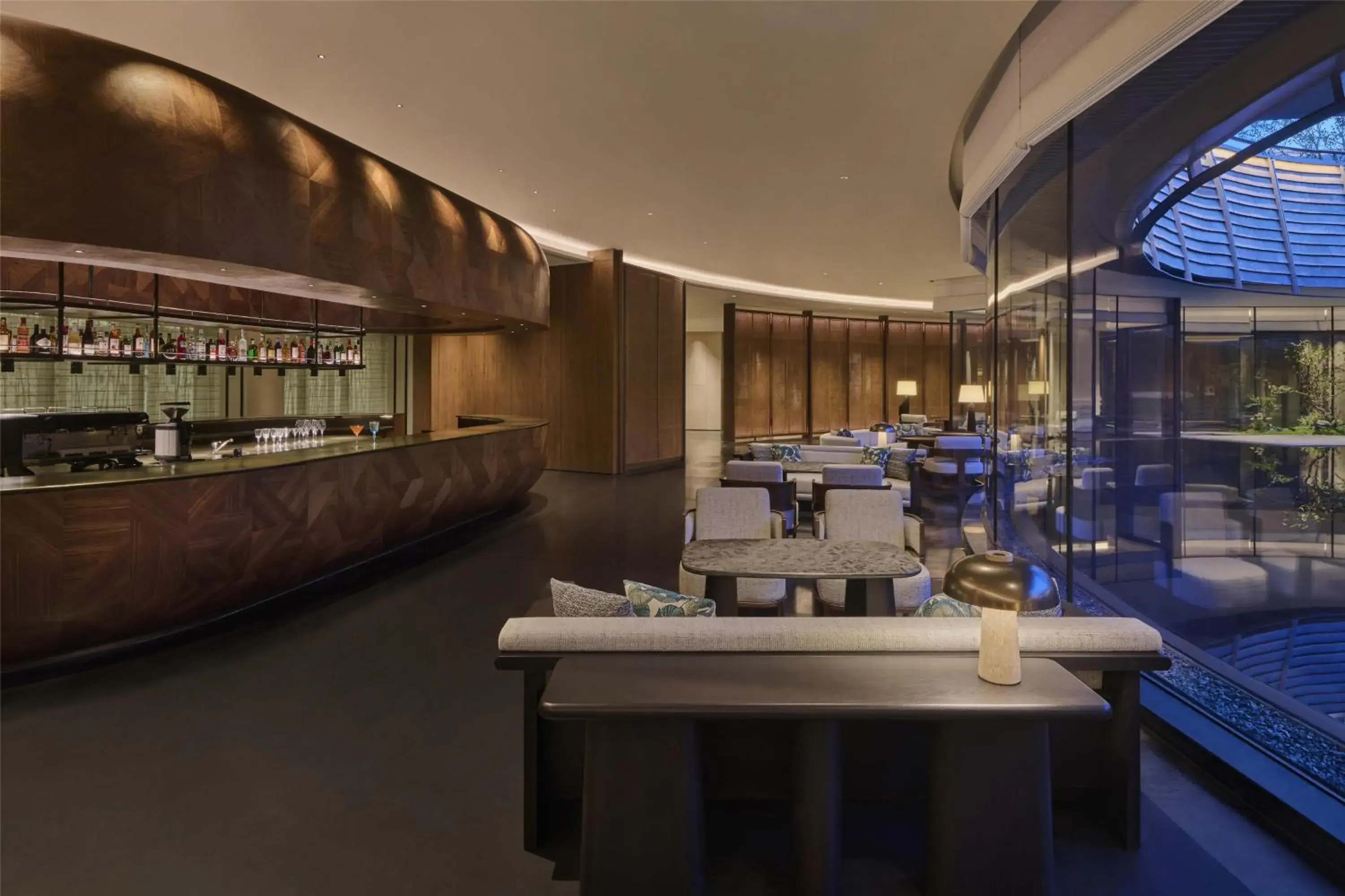 Lounge or bar in Shu Hua Hotel Tianmu Mountain, Curio Collection By Hilton Lounge or bar in Shu Hua Hotel Tianmu Mountain, Curio Collection By Hilton