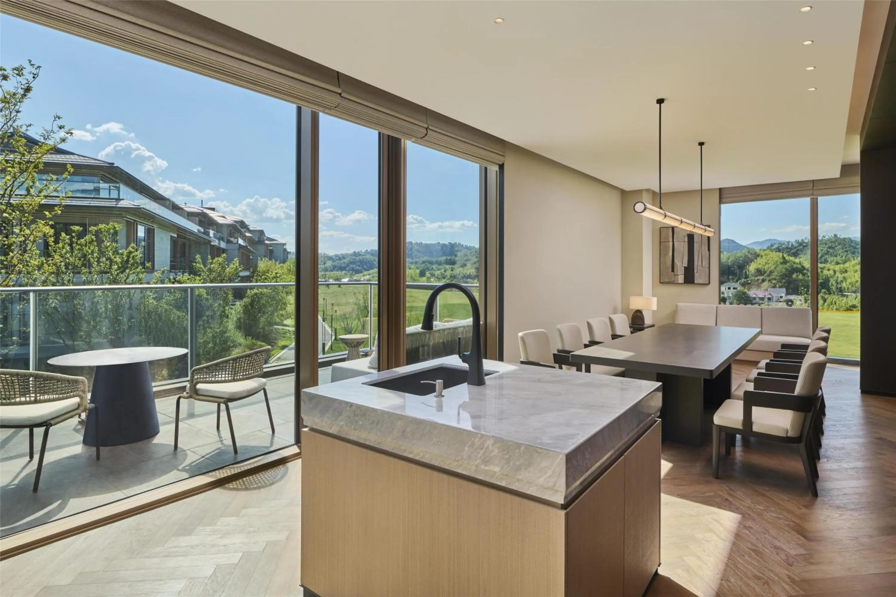 Kitchen or kitchenette in Shu Hua Hotel Tianmu Mountain, Curio Collection By Hilton