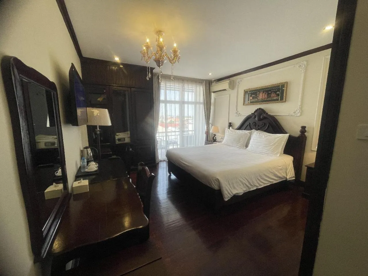 Bed in Vientiane Golden Sun Hotel