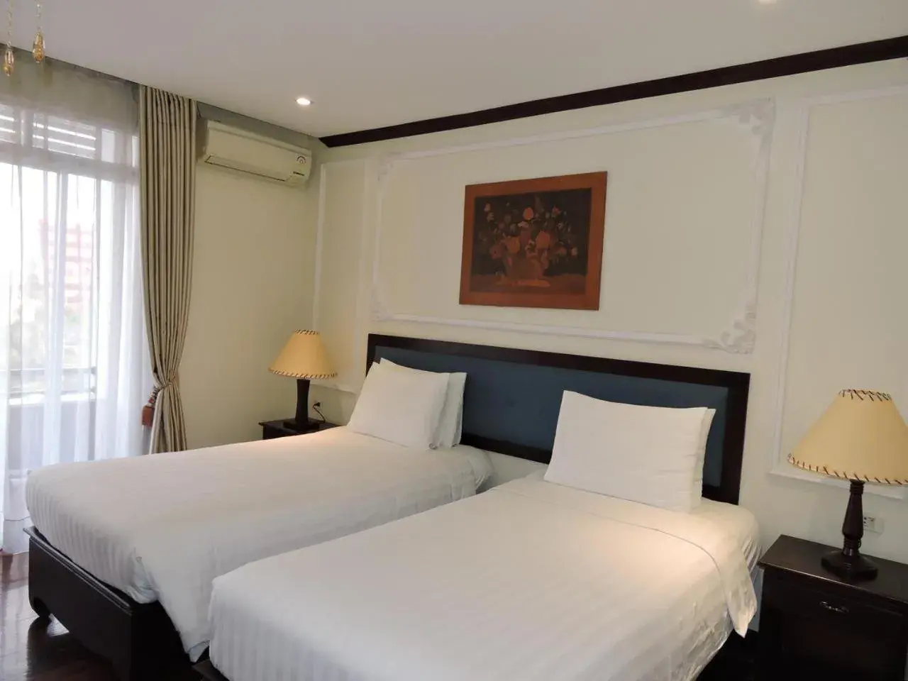 Twin Room with Balcony - single occupancy in Vientiane Golden Sun Hotel Twin Room with Balcony - single occupancy in Vientiane Golden Sun Hotel