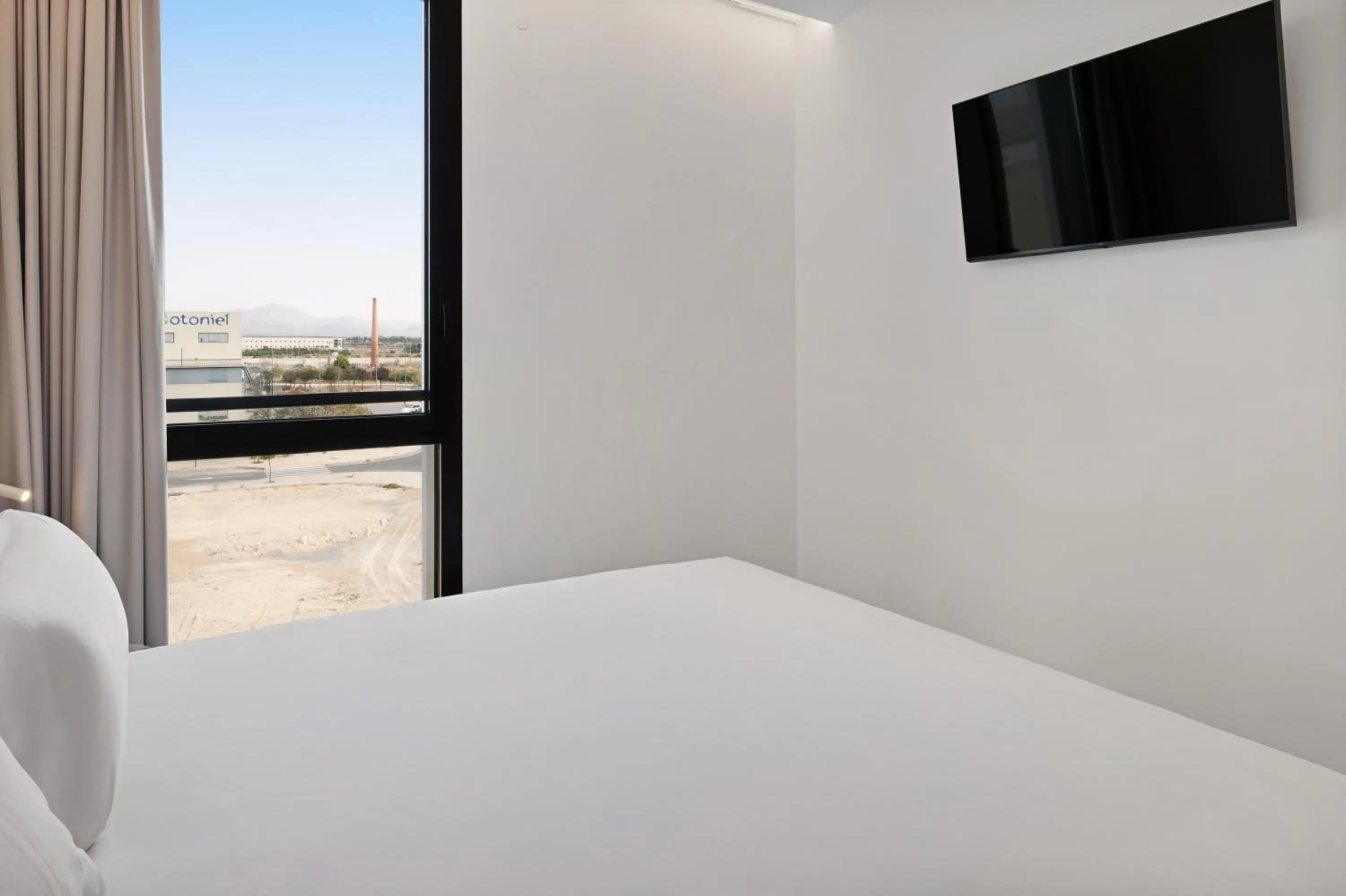 Bed in B&B HOTEL Alicante Aeropuerto